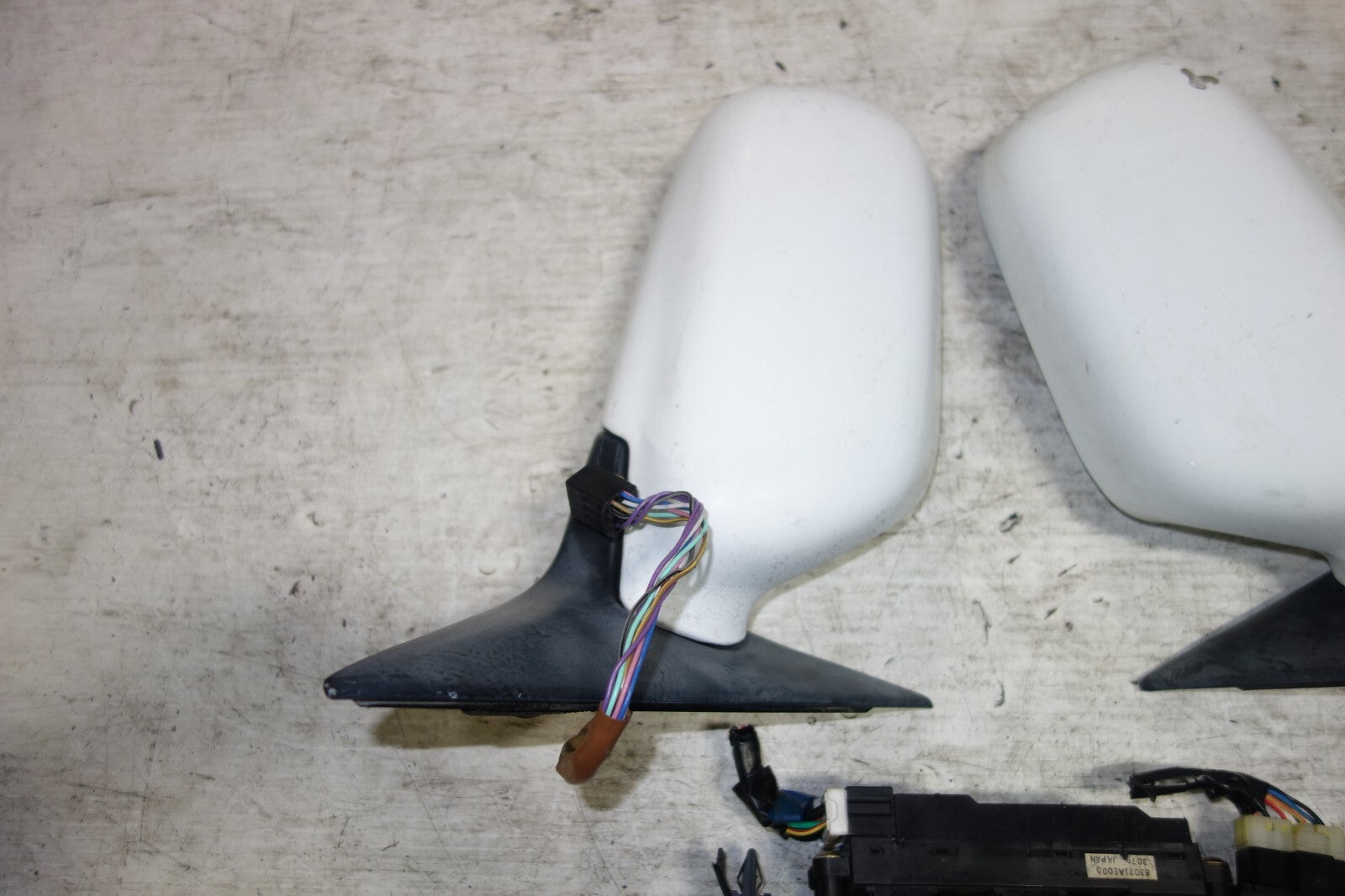 JDM Subaru Legacy Power Folding Mirrors Auto Flip 2000-2004 #6847