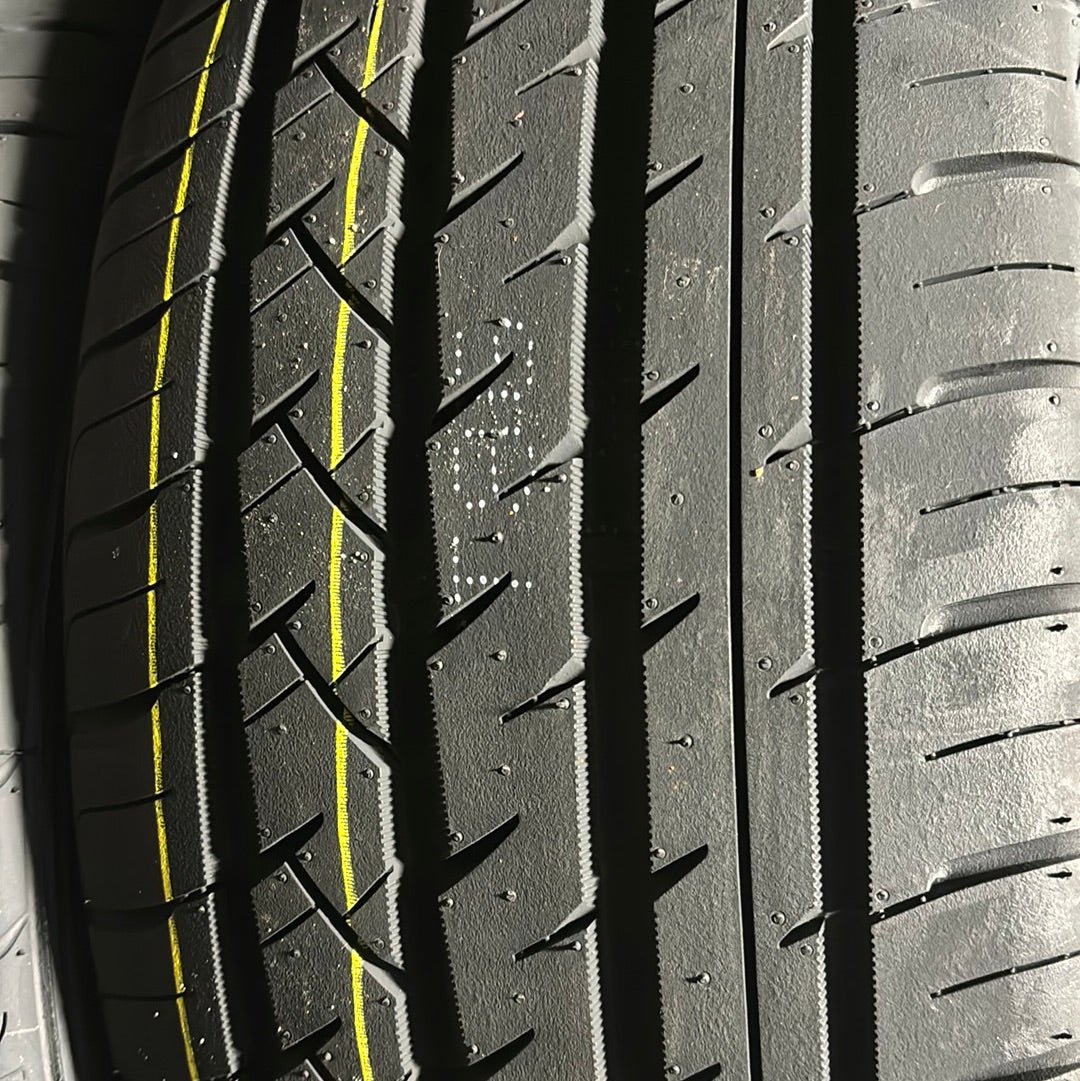 215/45R17 GRENLANDER ENRI U08 UHP PASSENGER