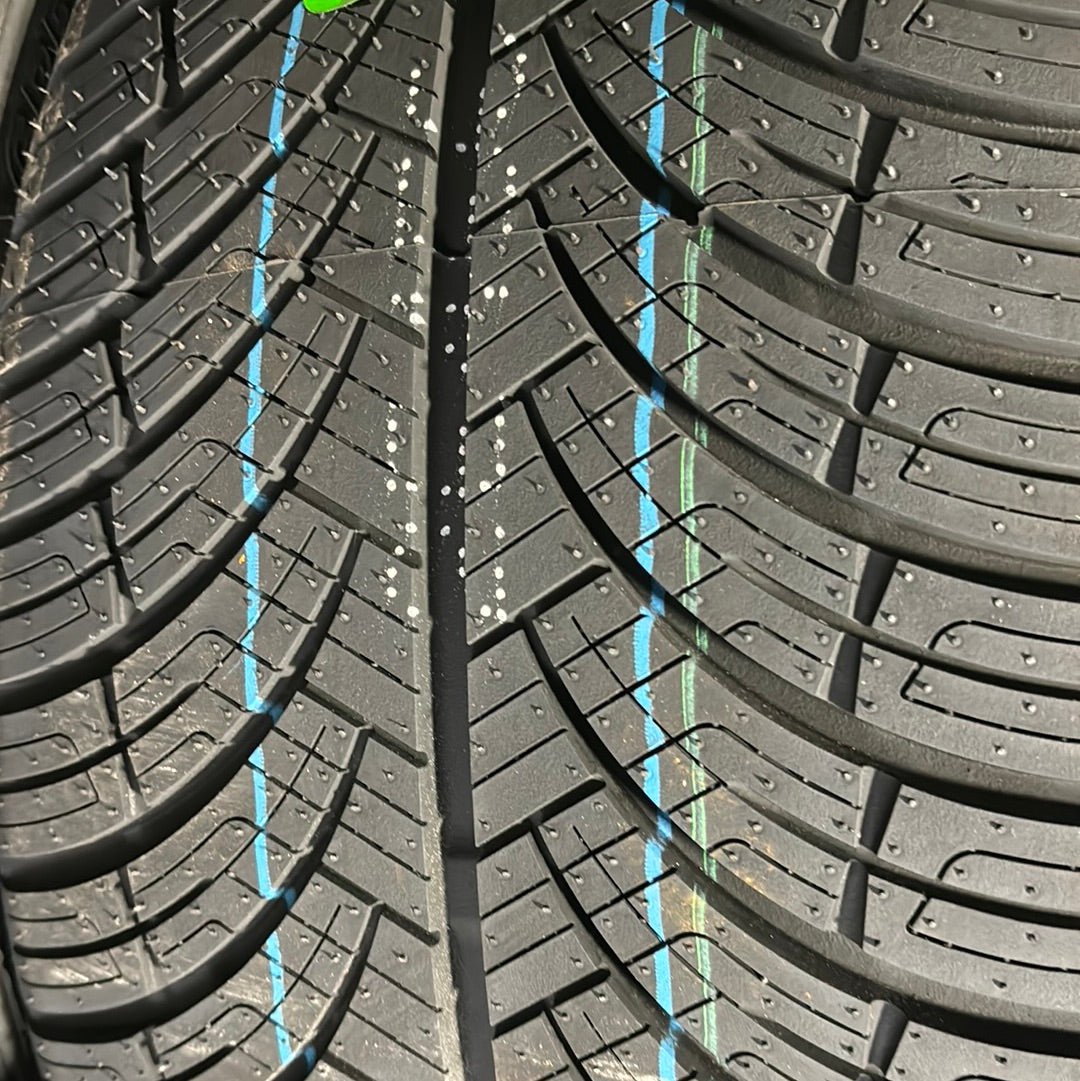225/40R18 GRENLANDER GREENWING A/S ALL WEATHER