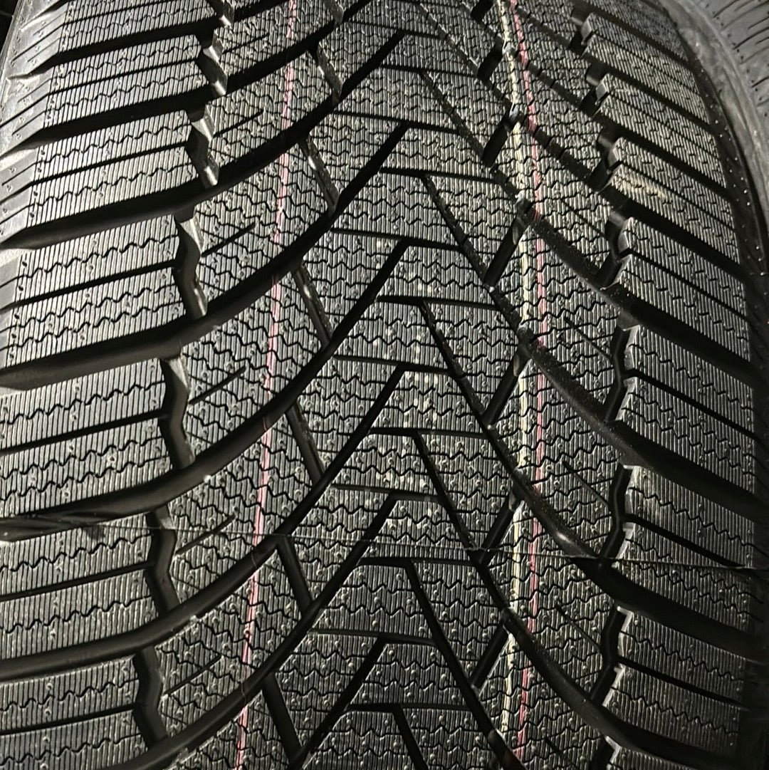 245/40R18 GRENLANDER ICEHAWKE I WINTER