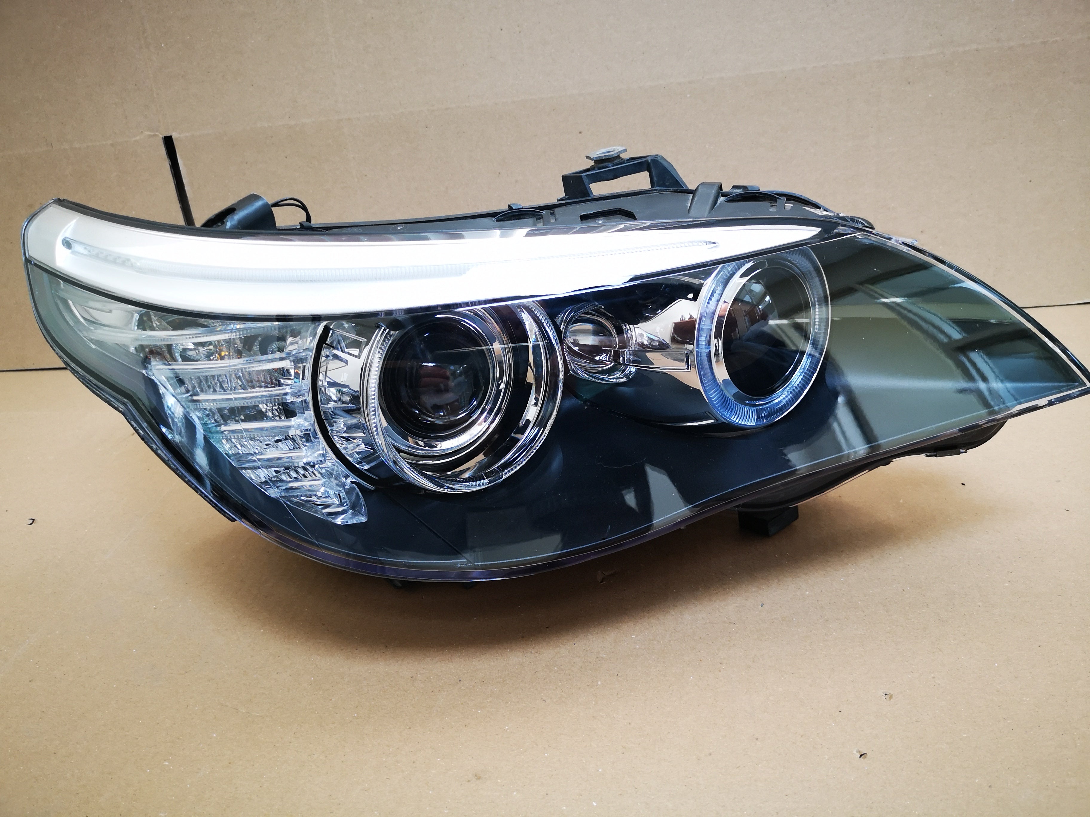BMW 5 SERIES 2004-2010 — HEAD LIGHT RH 5 SERIES 2008-2010 USED