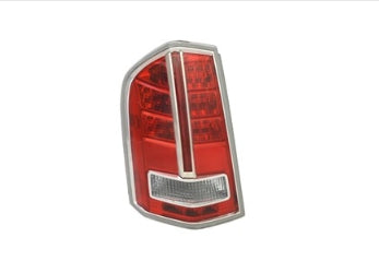 CHRYSLER 300 2011-2023 — TAIL LIGHT RH; CHROME STRIP; 2012-2014 ( FROM 3/2012 ) CAPA