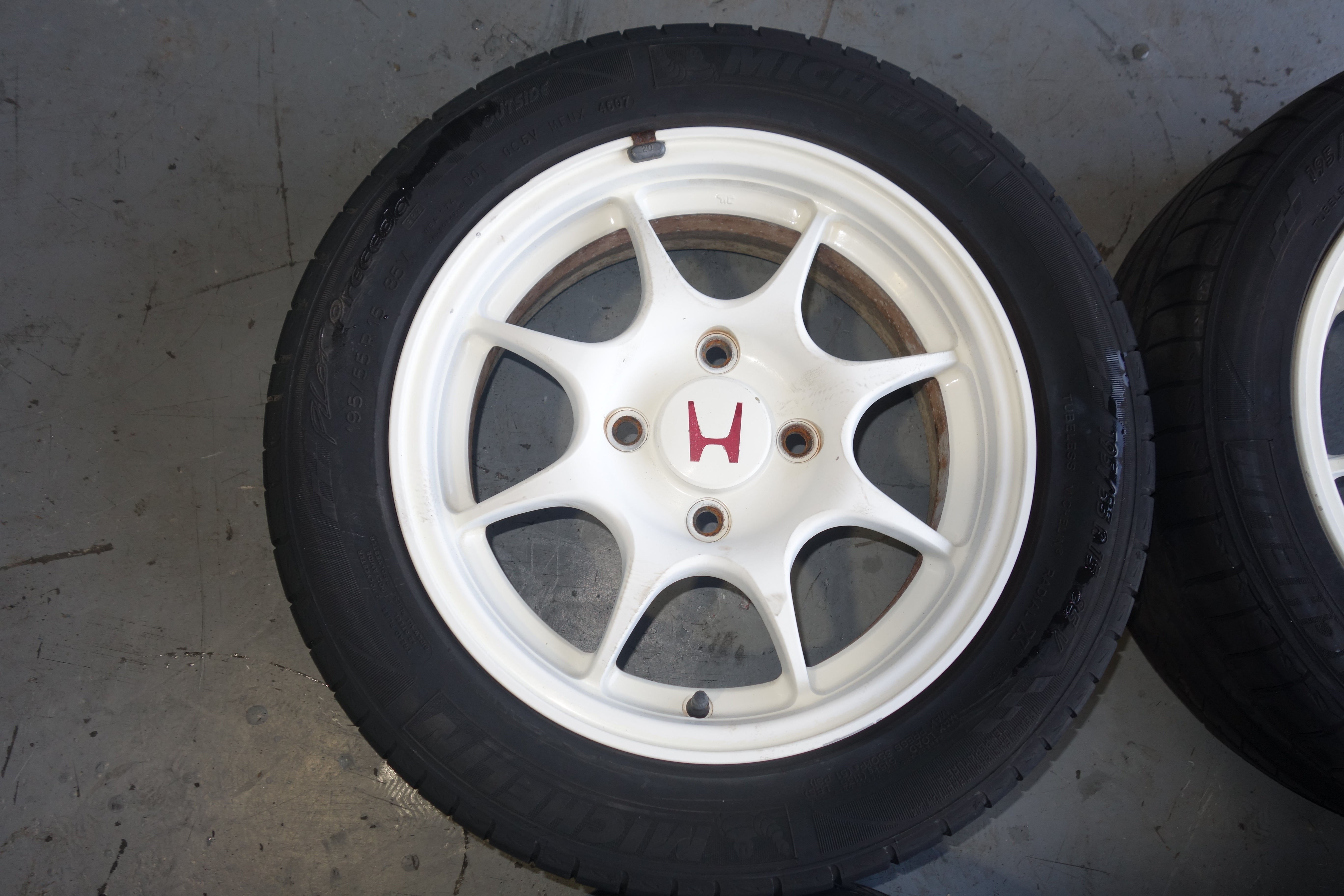 JDM Honda Integra Type R DC2 96–97 Spec 4x114.3 15x6 +50 White OEM Lightweight Wheels Tires Mags with Center Caps NS-II 165/50R15