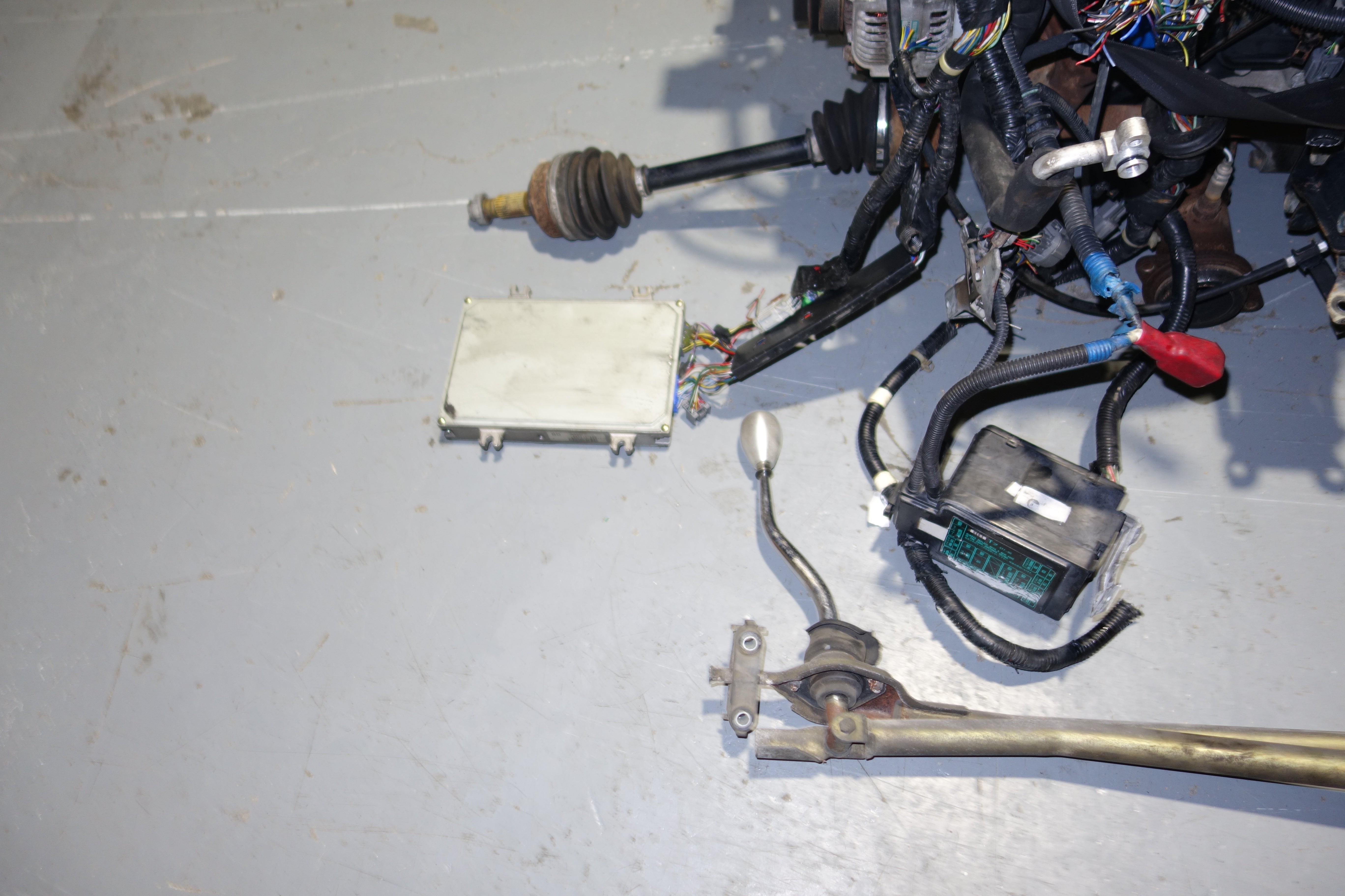 JDM 1996–1997 Honda Integra Type R B18C 1.8L Engine & 5-Speed LSD Manual Transmission Swap