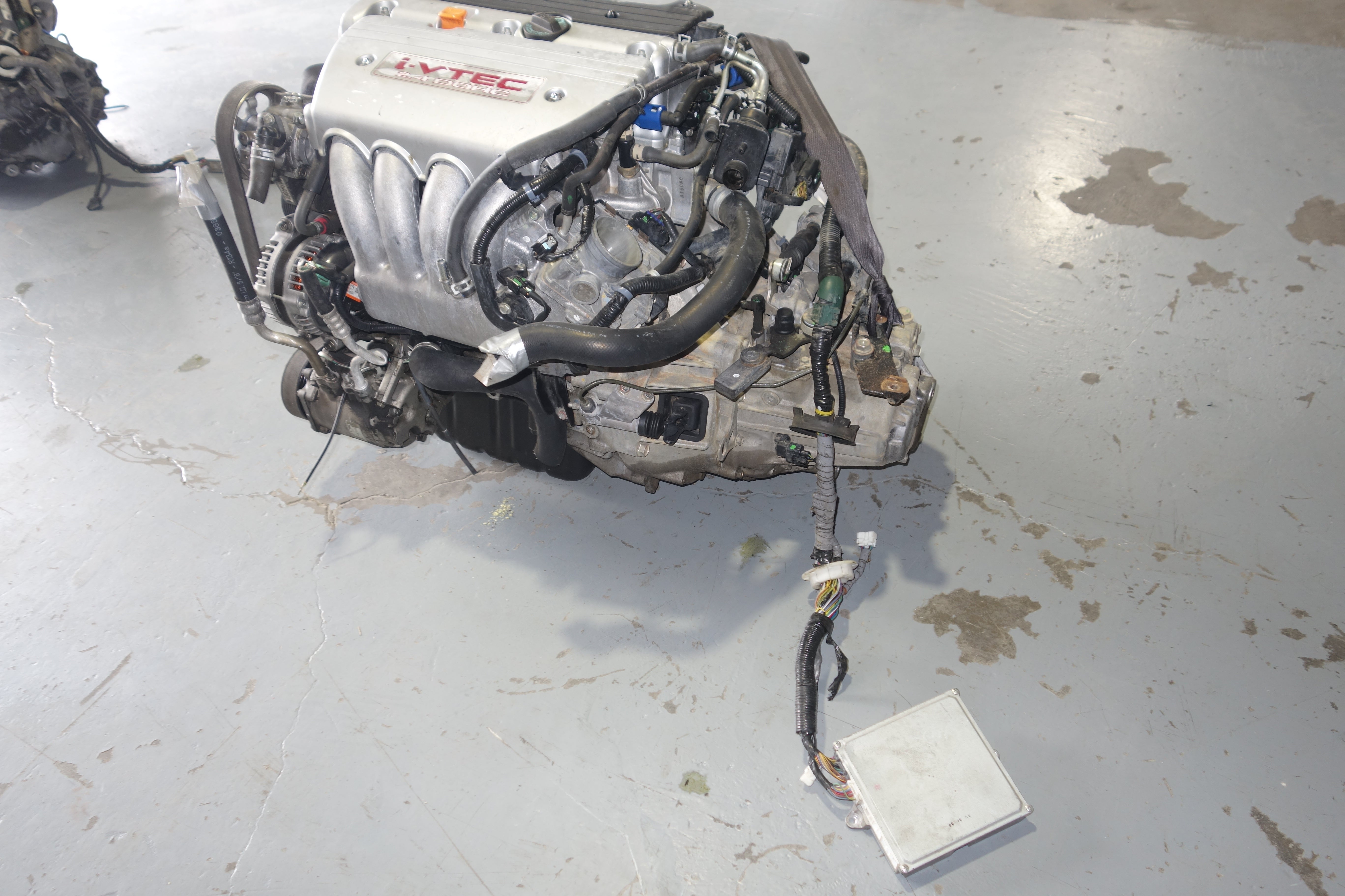 JDM Honda K24A3 K24A 2.4L DOHC i-VTEC Engine & 6-Speed Manual Transmission W/ Ecu Wiring Harness