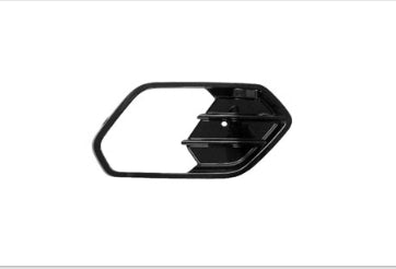 FORD ESCAPE 2013-2019 — FOG LIGHT BEZEL RH; ESCAPE 2017-2019