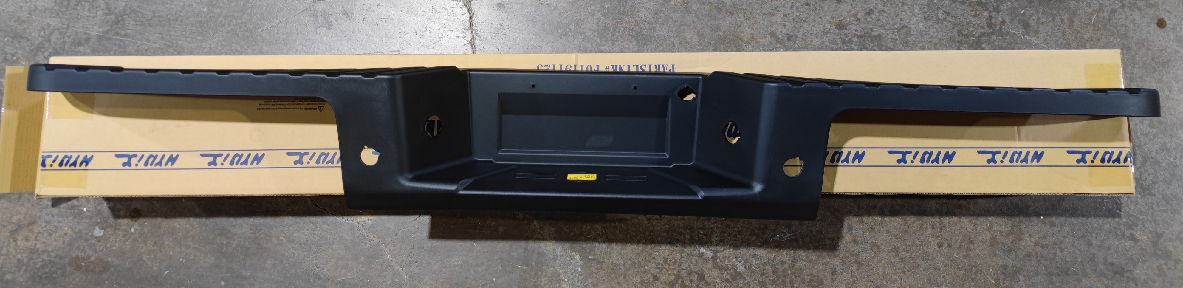 FORD PICKUP F150 2009-2014 — REAR BUMPER STEP PAD; W/SENSOR HOLE/TOW HOOK; FORD LIGHTDUTY 09-14 / F150 SVT RAPTOR 11-14