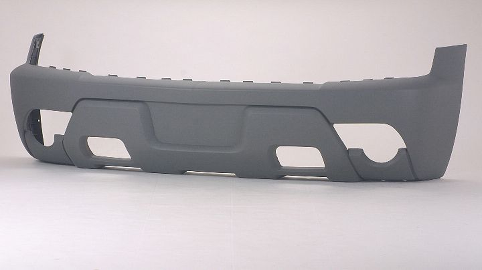 GM1000648 chevrolet avalanche 2002 bumper front with body cladding textured gray 1500 mode 1