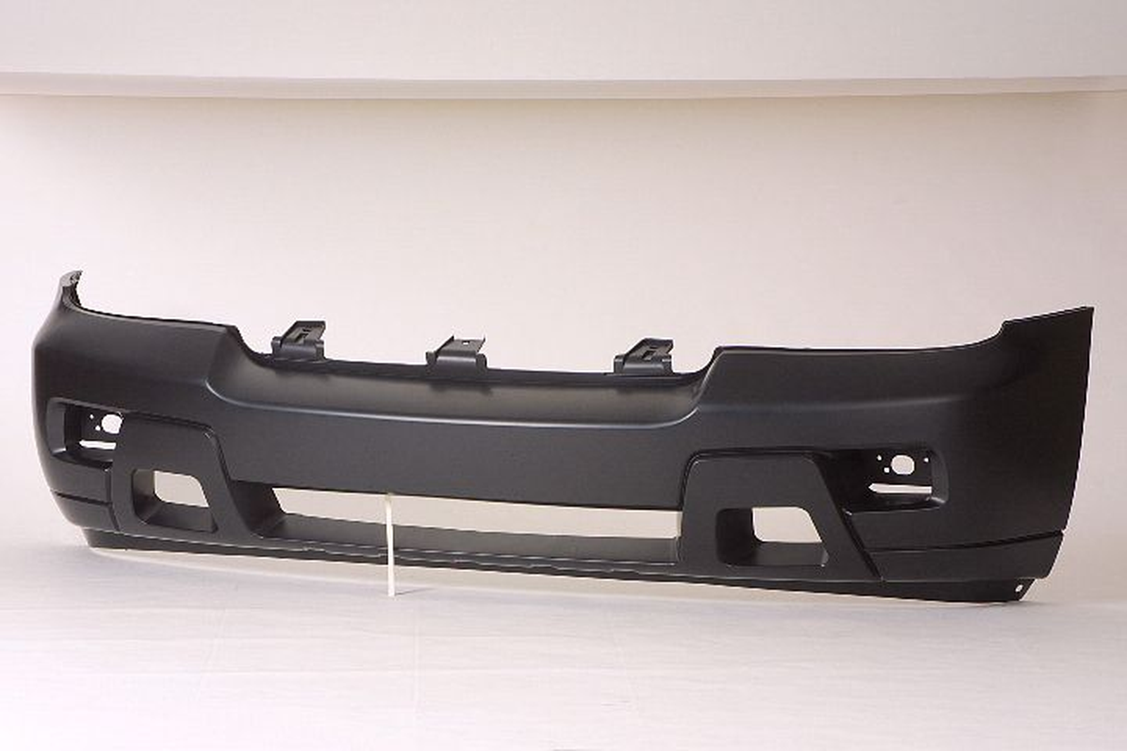 GM1000815 chevrolet trailblazer 2006 2009 bumper front with fog lamp hole primed fits 06 0 1