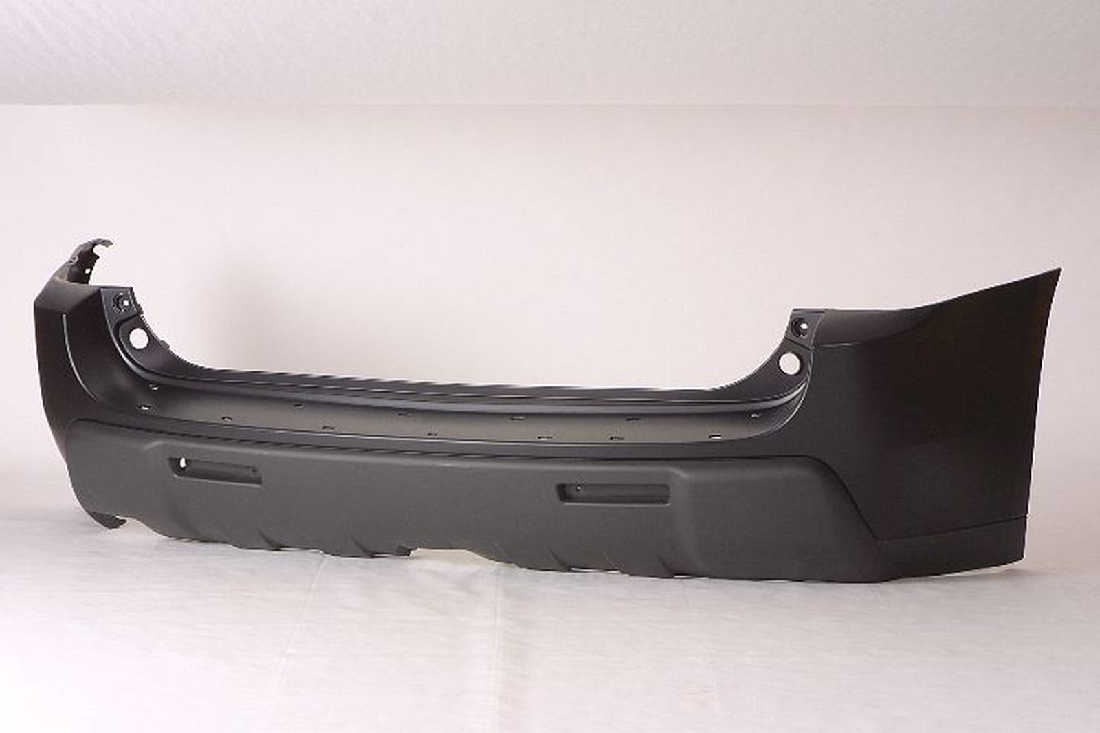 GM1100694 chevrolet equinox 2005 2006 bumper rear primed ls lt model with textured lower p 1