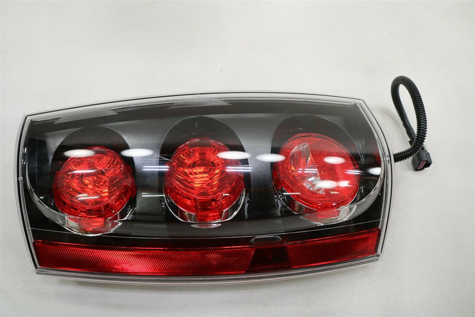 GM2800269 gmc yukon xl denali 2012 2014 left taillight yukon yukon xl denali hq gm2800269 2