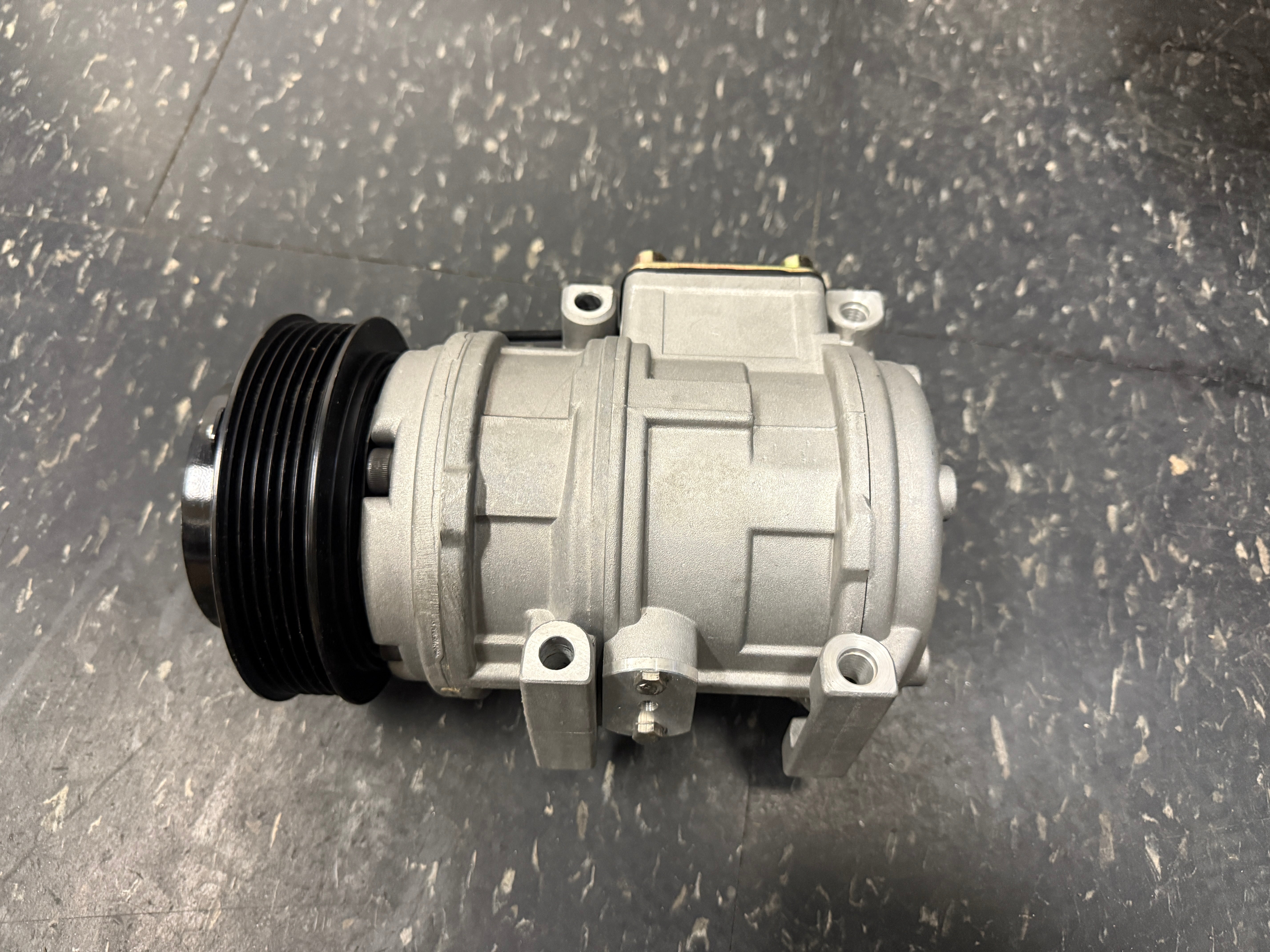 Toyota Sienna AC Compressor 3.0L V6 Air Conditioning Pump Assembly 1998-2003 Brand New