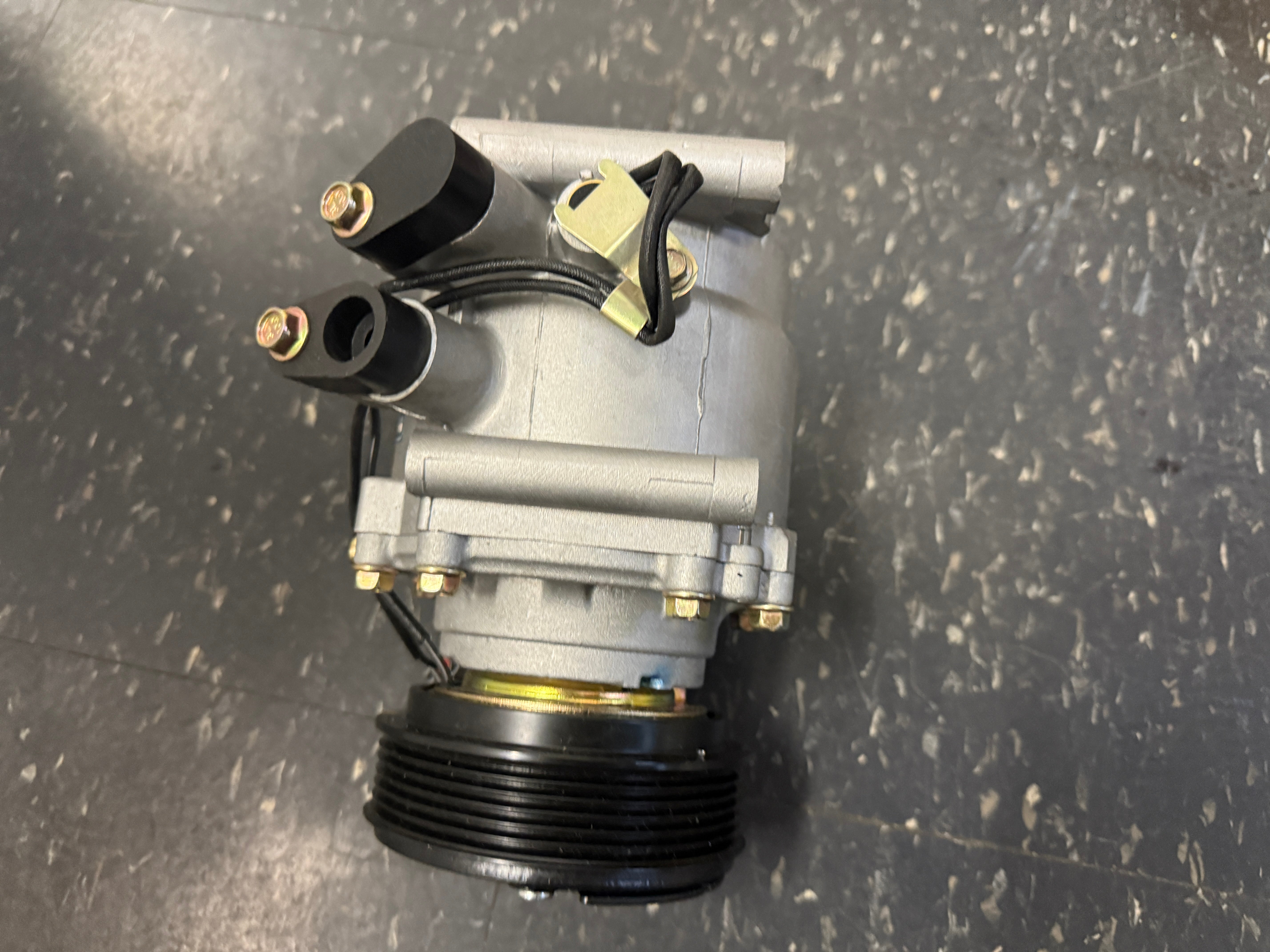 UAC CO10541AC Scroll A/C Compressor for Acura 1.7EL Honda Civic Prelude 1997-2001 OEM Replacement