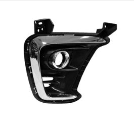 KIA SORENTO 2016-2020 — FOG LIGHT BEZEL RH; DARK GRAY/CHROME MOLDING; FOR HALOGEN FOGS; FOR SX/SX LIMITED/EX; 2019-2020
