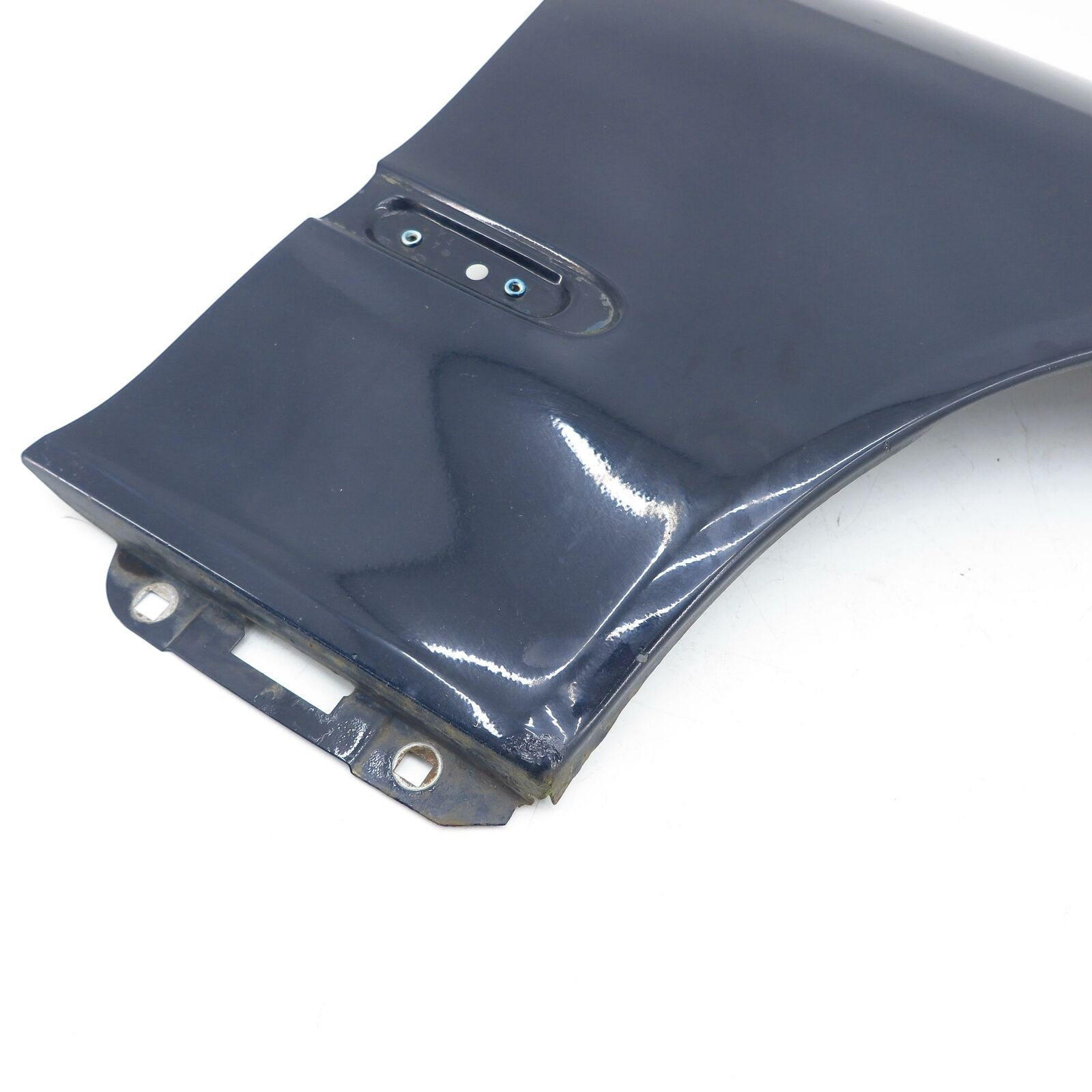 MB1241124 front right fender mb1241124 5