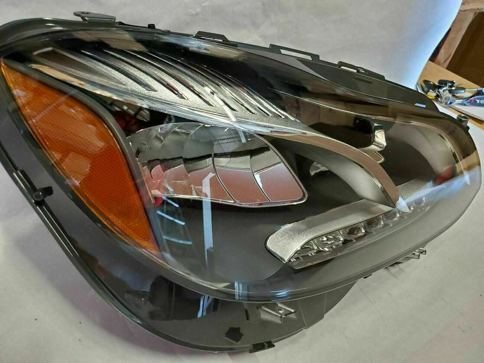 MB2503219 mercedes benz e63 2014 2016 right headlight halogen without cornering lamp and n 2