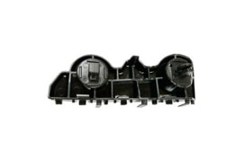 NISSAN KICKS 2018-2024 — FRONT OUTER BUMPER RETAINER RH; PLASTIC; 2018-2024/PLAY 2025