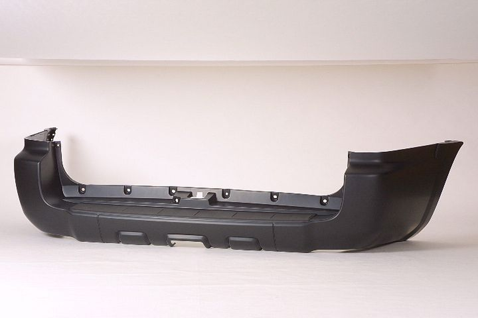 TO1100253 toyota 4runner 2006 2009 bumper rear primed with trailer hitch textured top pad  1