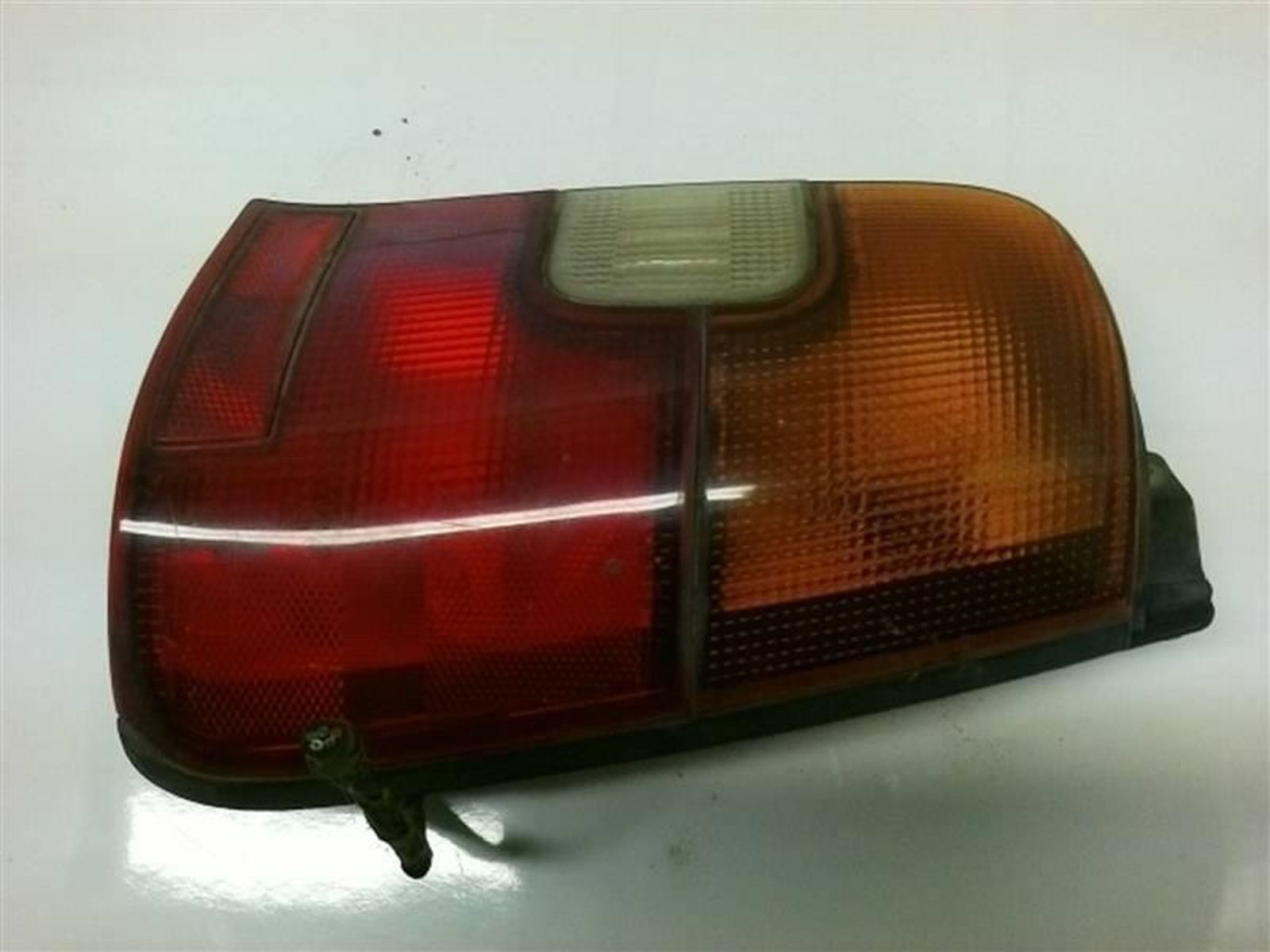 TO2801141V toyota corolla 1993 1996 right taillight to2801141v 1
