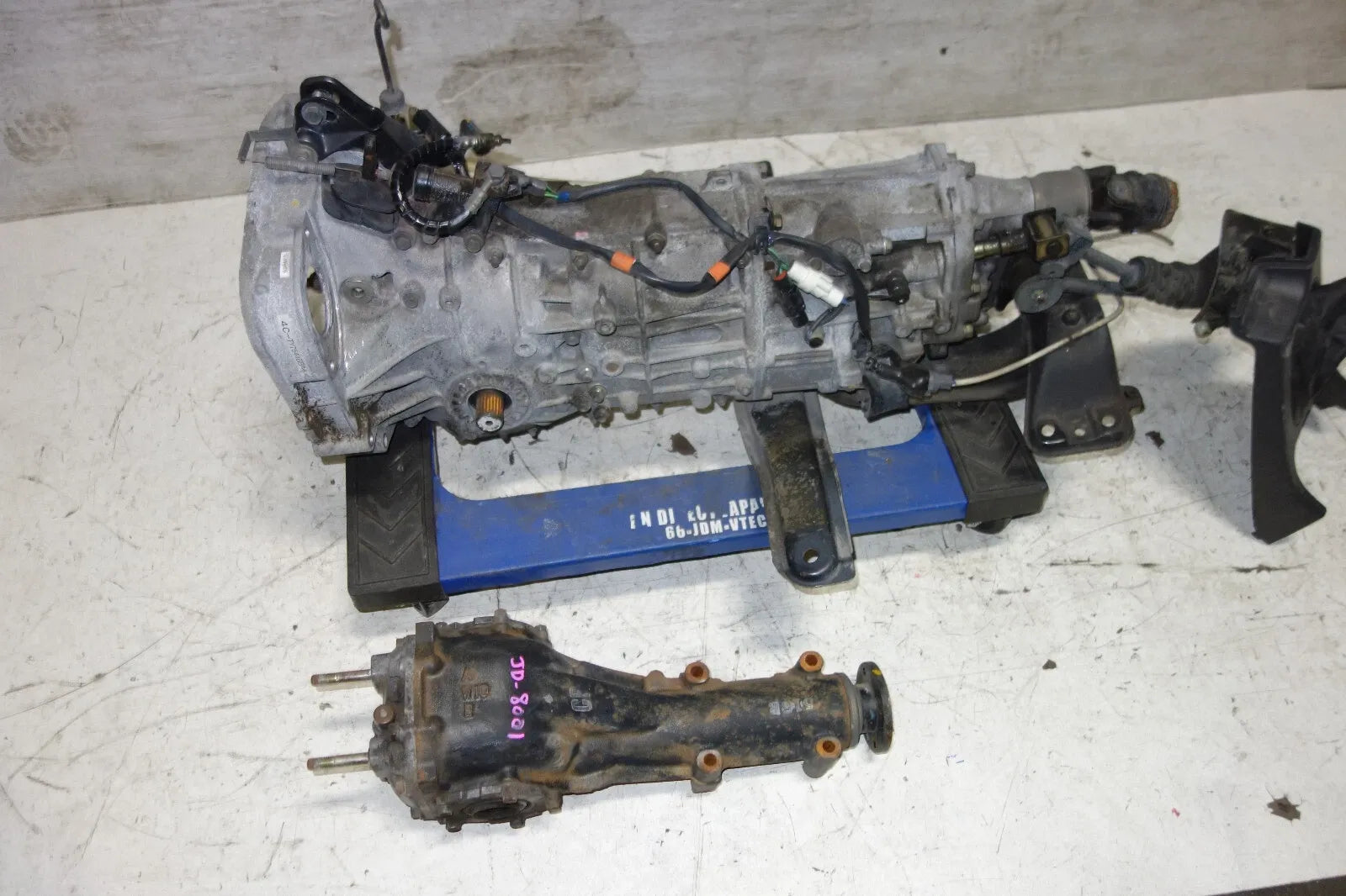 JDM Subaru Impreza WRX Legacy Forester Turbo 5speed AWD Transmission 4.44 Differential Pull Type 1999-2005