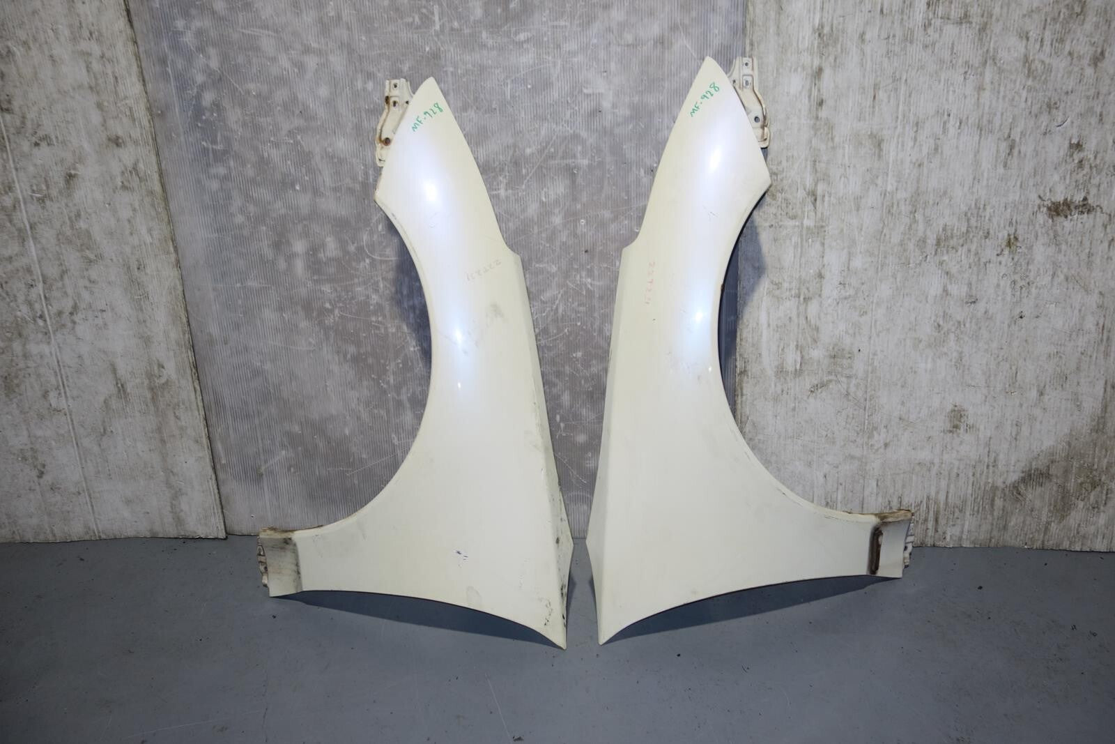 JDM Toyota CELICA GT GTS FENDER LEFT & RIGHT PAIR  ZZT231 ZZT230 OEM 2000-2005