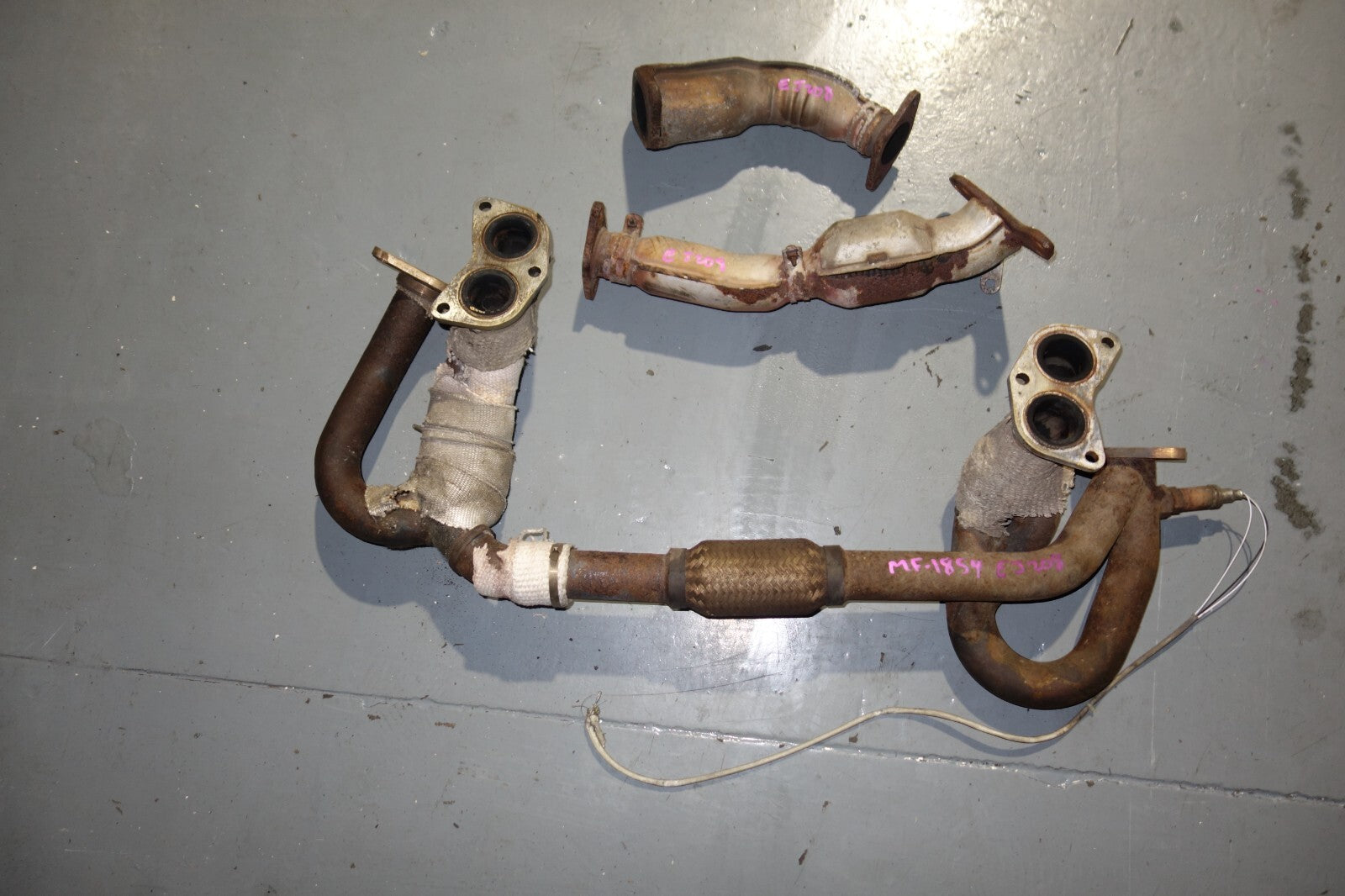 JDM 2000-2004 SUBARU LEGACY B4 EJ20 SUBARU EXHAUST  EXHAUST MANIFOLD TWIN TURBO