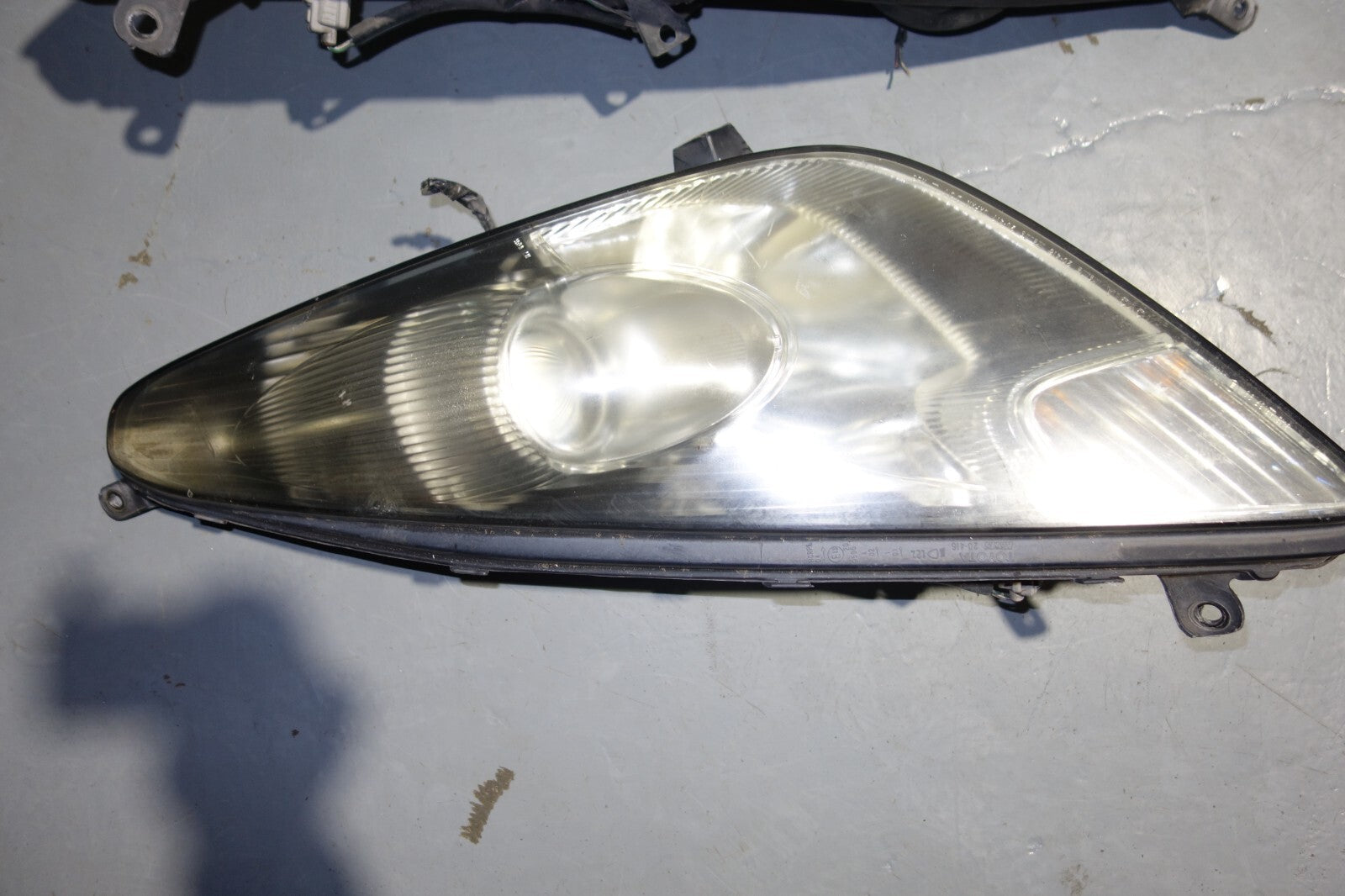 JDM 2000-2005 TOYOTA CELICA  HEAD LIGHTS LEFT & RIGHT HEAD LAMPS 2000-2005