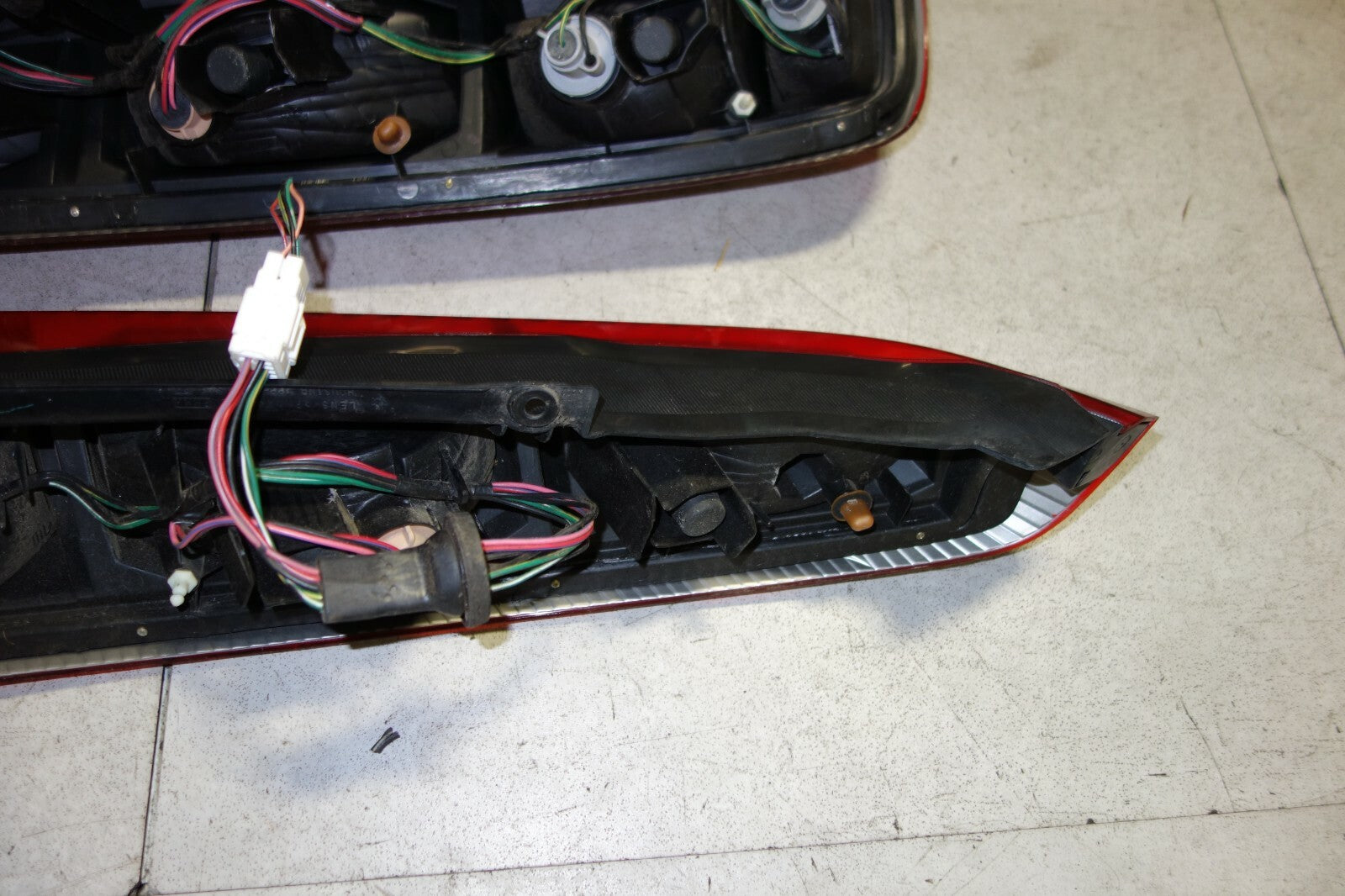 JDM Nissan X-Trail GT OEM Rear Taillights Taillamps PNT30 Left & Right 2000-2006