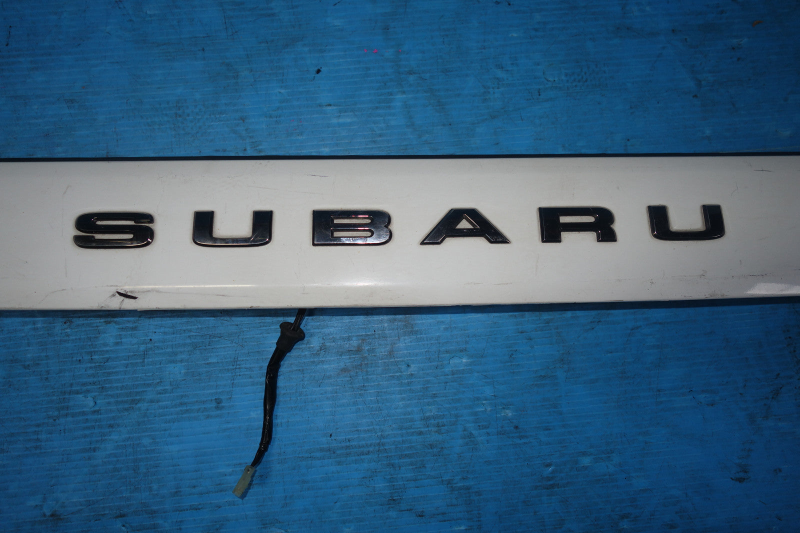 JDM Subaru Forester SG5 OEM Rear Center Garnish Middle Spoiler 2003-2005 #5137