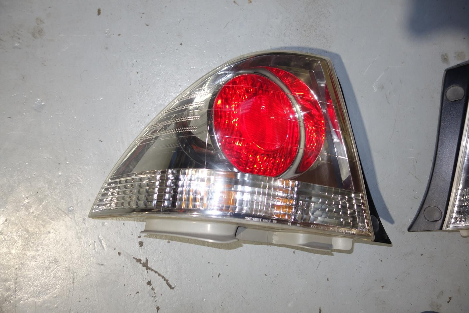 JDM LEXUS IS300 2001-2005 TAIL LIGHTS TOYOTA ALTEZZA SEX10 TAIL LAMP 2001-2005