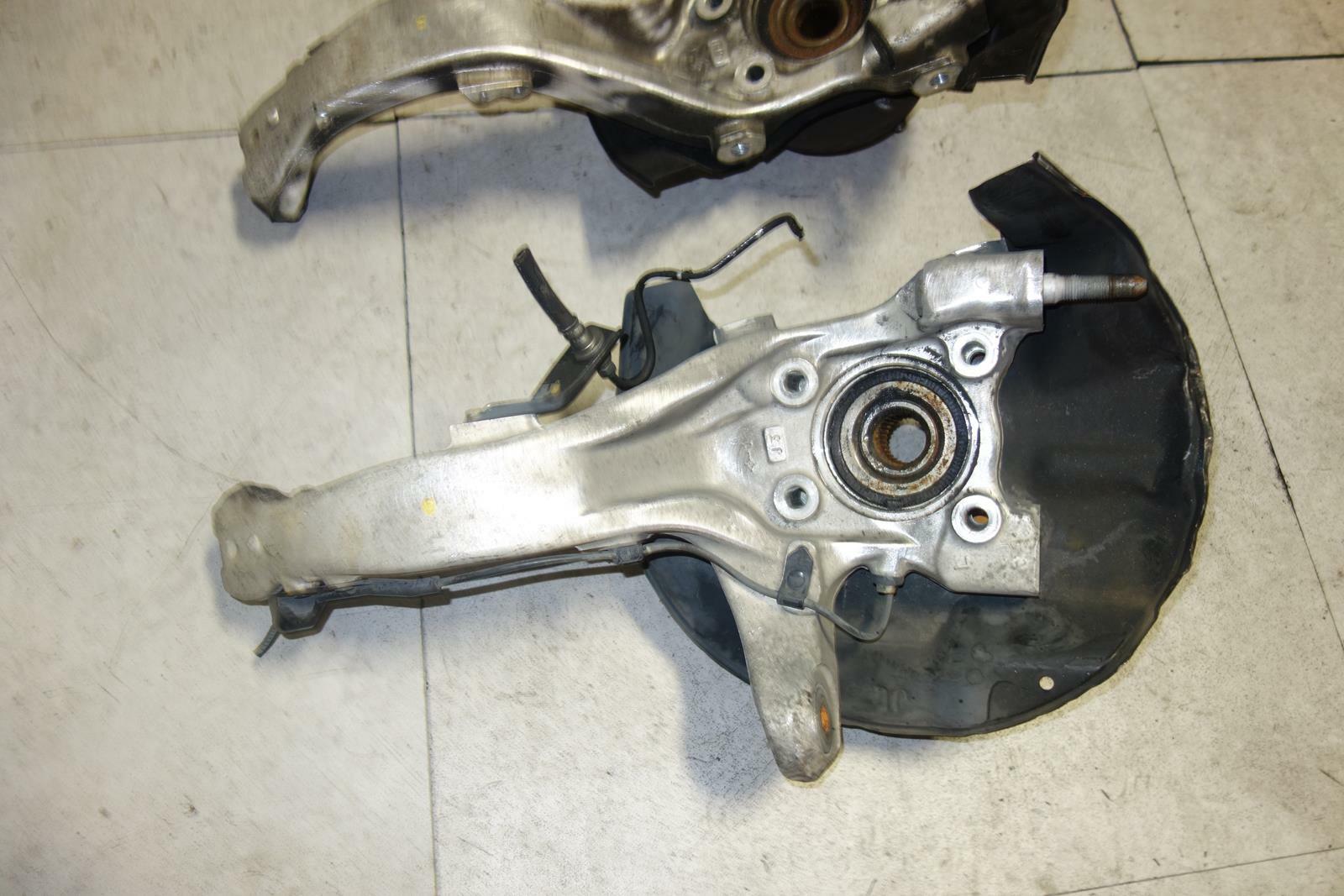 Genuine Acura RL Front Wheel Hub Bearing Knuckle Spindle Low Miles 2005-2012