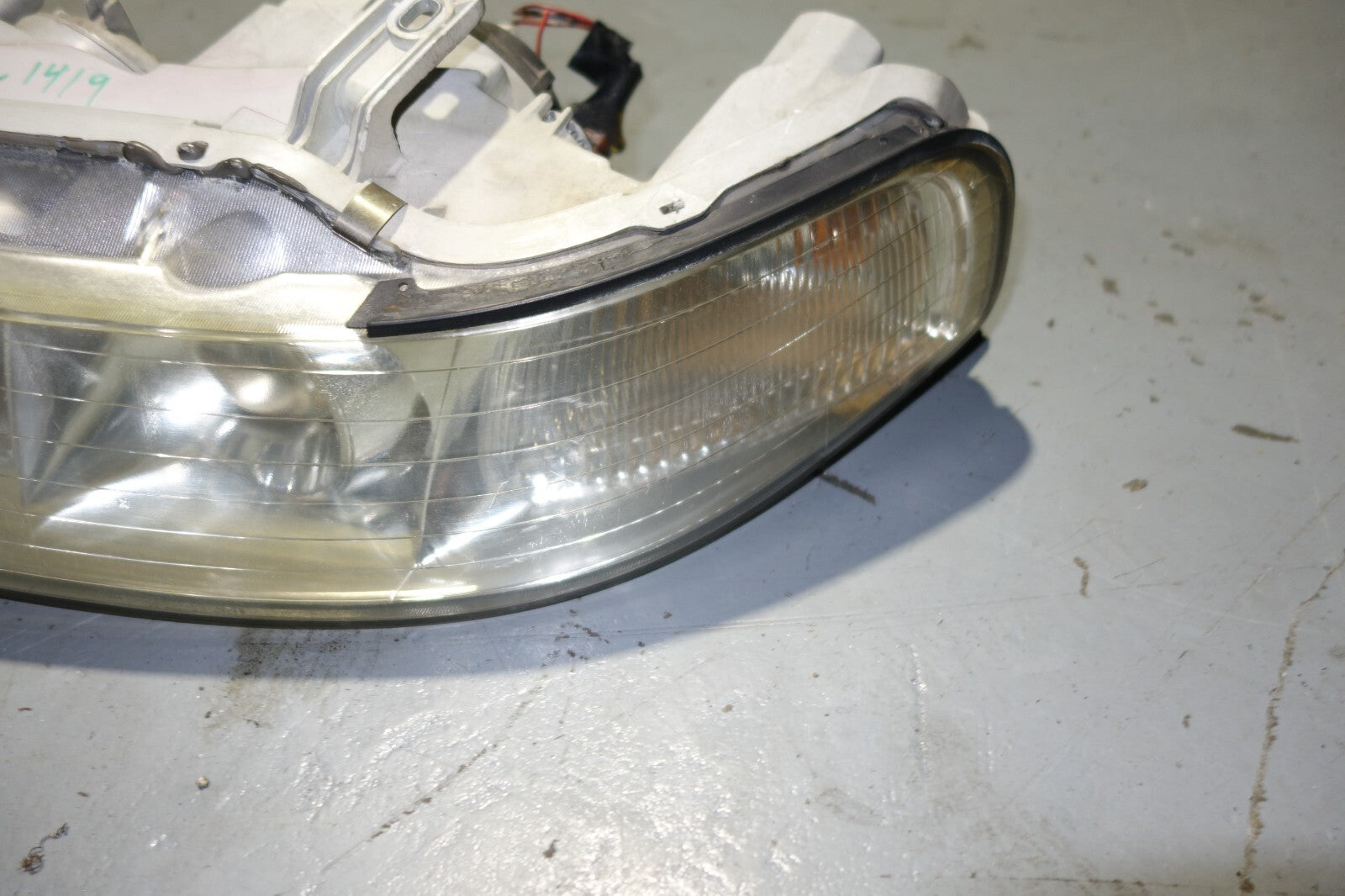 JDM 1994-2001 HONDA ACURA INTEGRA HEAD LIGHT DC2 OEM LEFT DRIVER SIDE USED