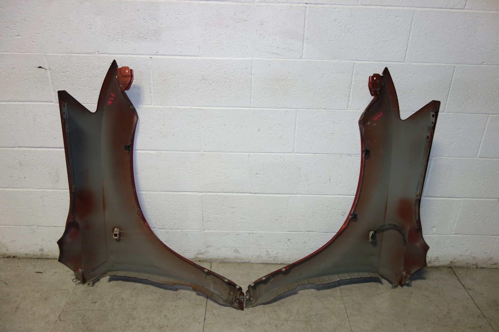 JDM Nissan Murano Fenders Pair With Marker Lights 2003-2007 OEM