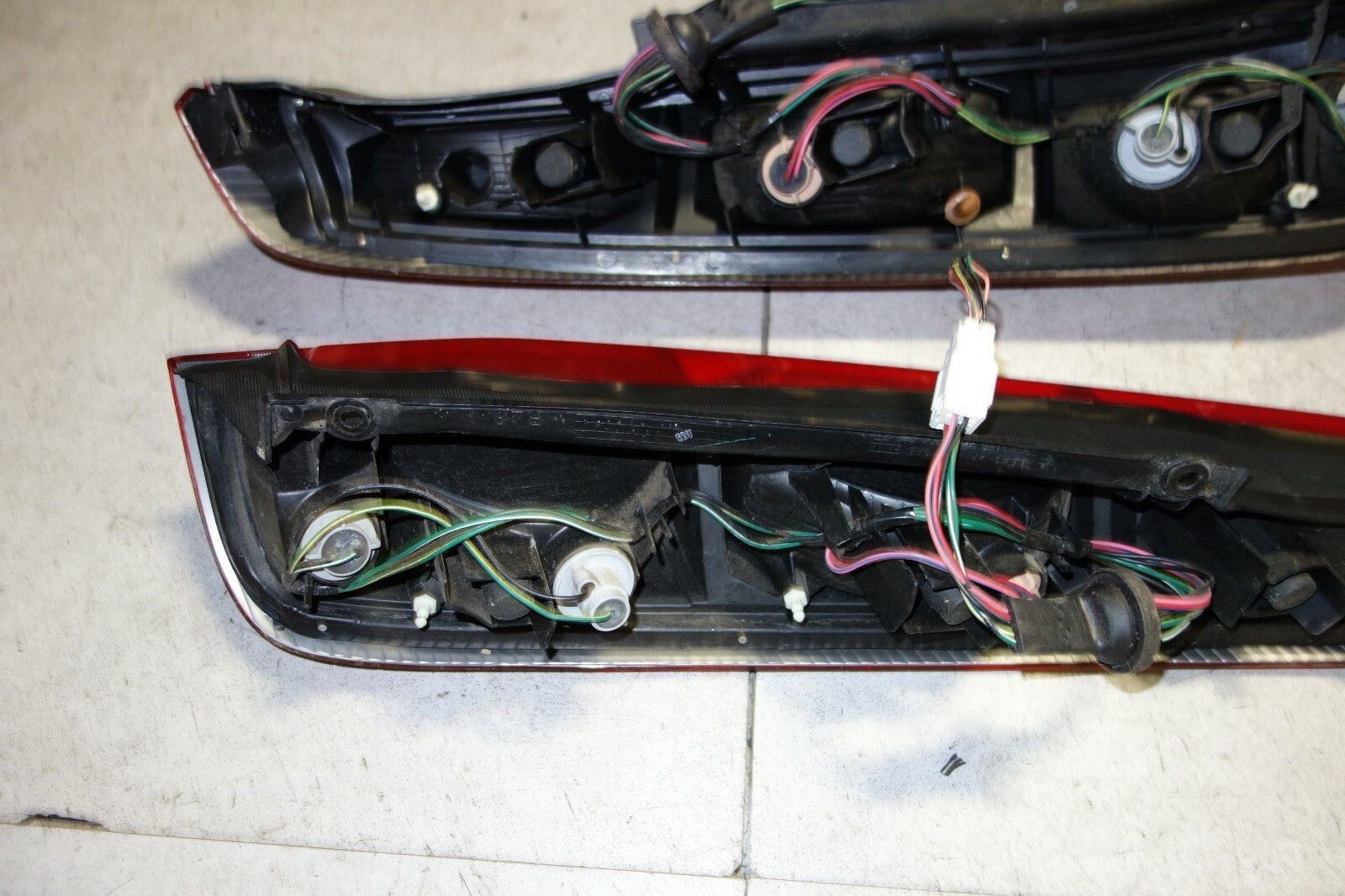 JDM Nissan X-Trail GT OEM Rear Taillights Taillamps PNT30 Left & Right 2000-2006
