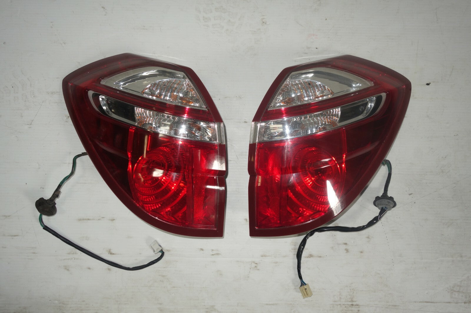 JDM 2005-2009 SUBARU LEGACY OUTBACK KOUKI OEM USED TAIL LIGHTS TAIL LAMPS
