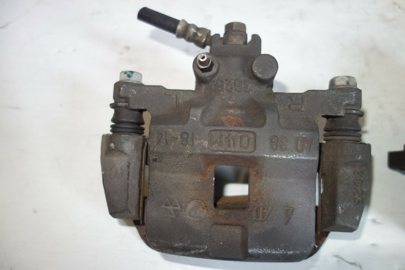 JDM 1999-2003 GENUINE SUBARU IMPREZA WRX OEM REAR BRAKE CALIPERS LEFT & RIGHT