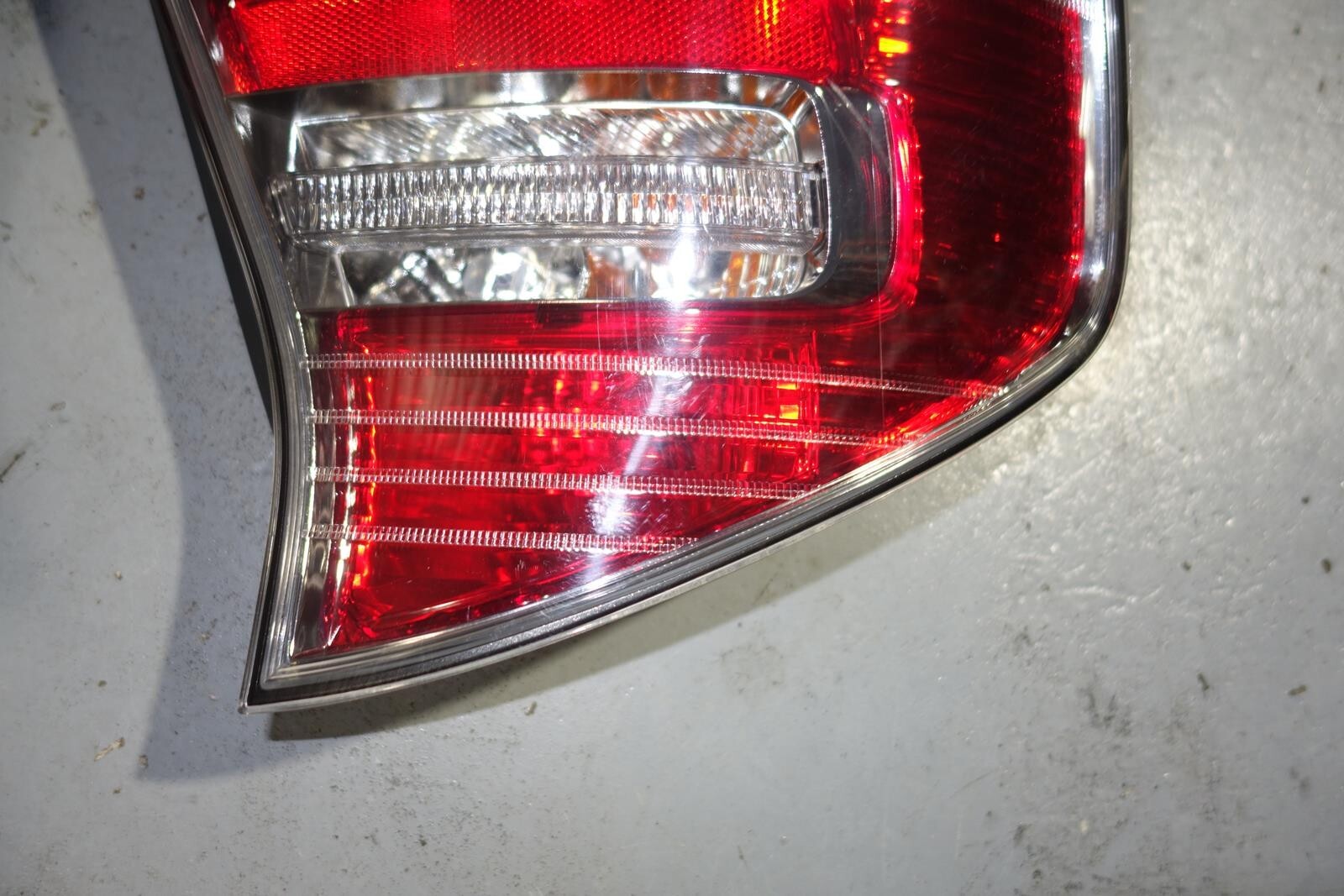 JDM 2005-2007 SUBARU LEGACY SEDAN OEM USED TAIL LIGHTS  LAMPS 4 DOOR SEDAN