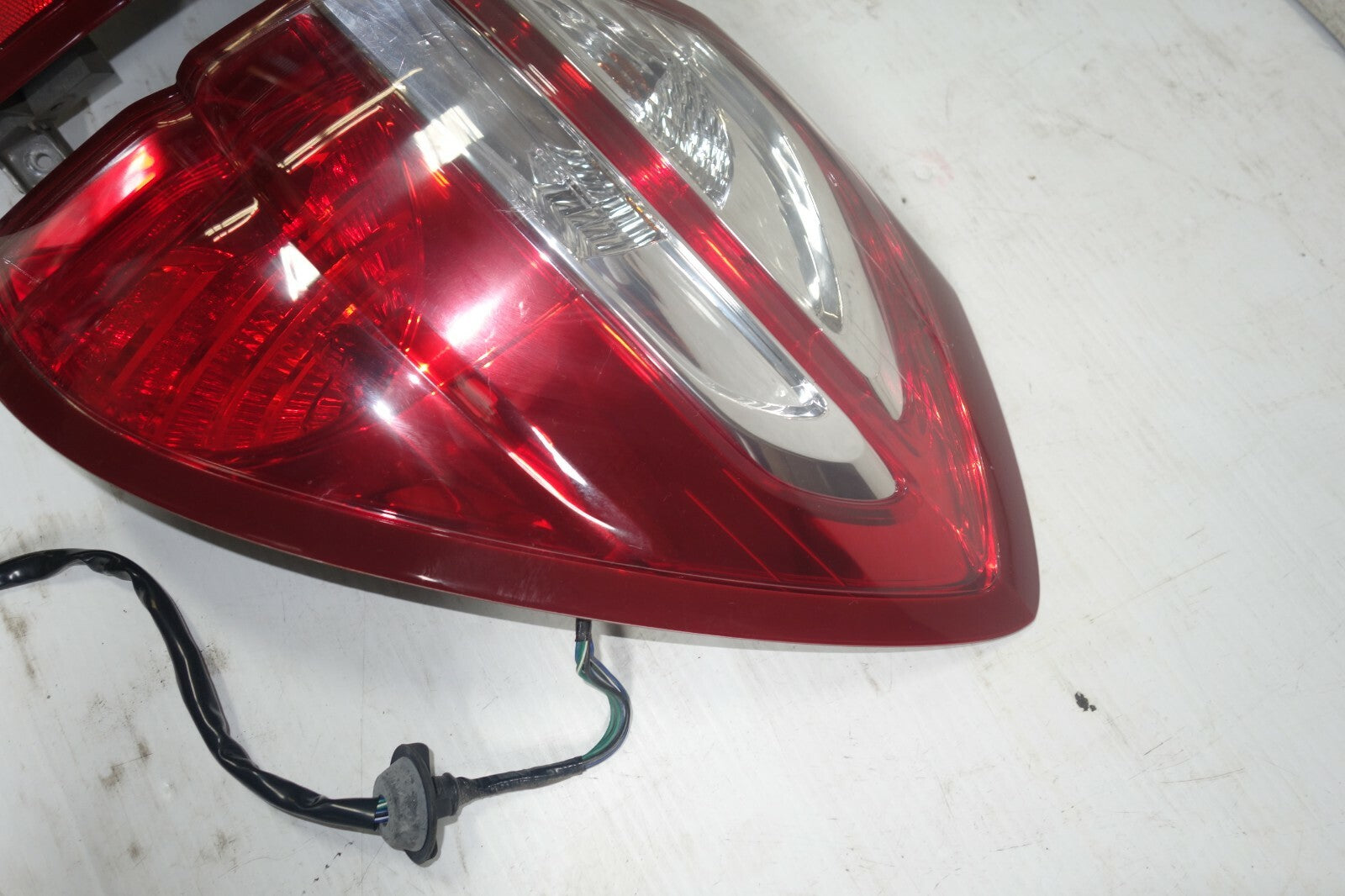 JDM 2005-2009 SUBARU LEGACY OUTBACK KOUKI OEM USED TAIL LIGHTS TAIL LAMPS