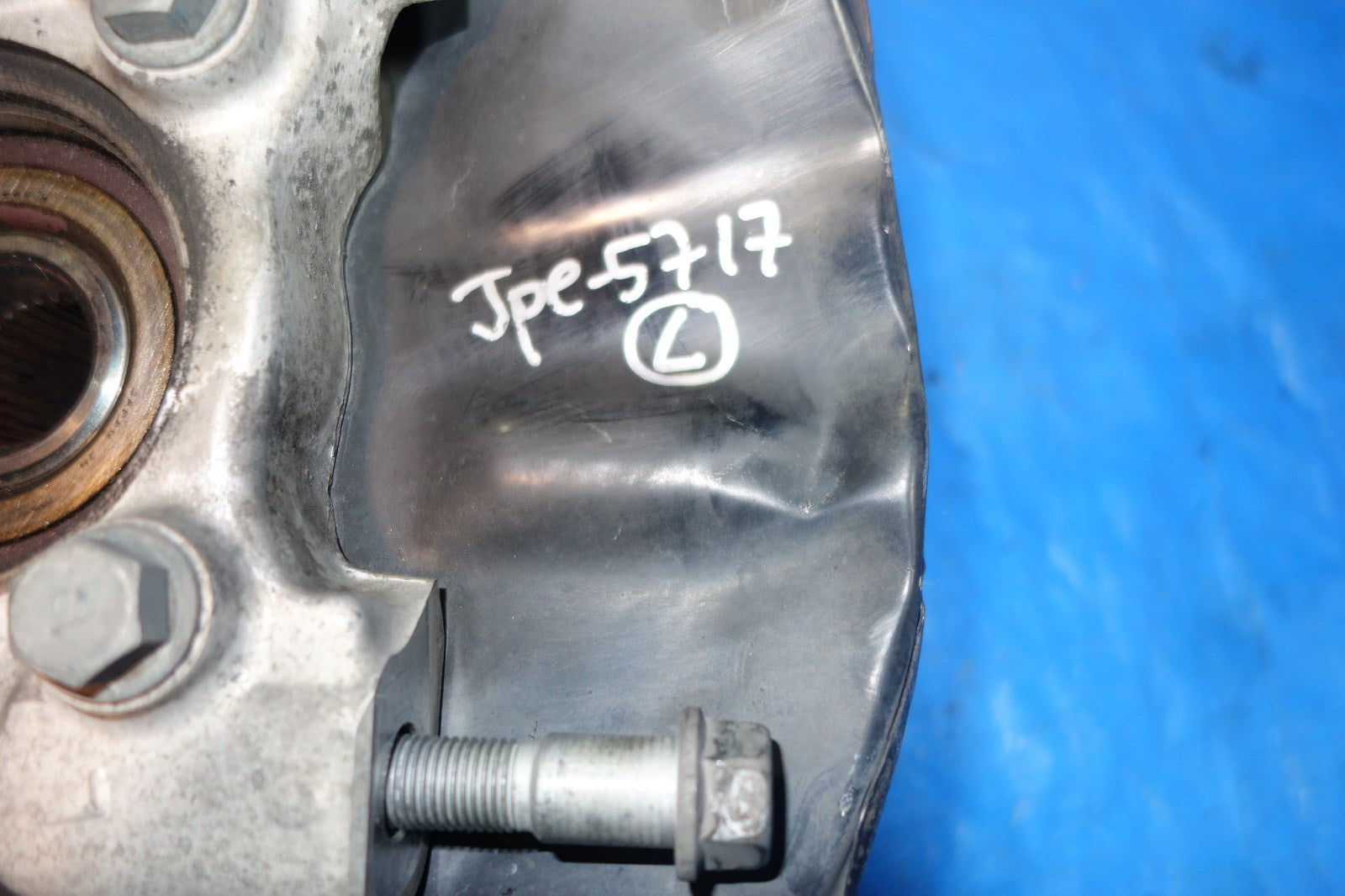 Acura RL Front LH Left Side Wheel Hub Bearing Knuckle Spindle Hub 2005-12 JDM