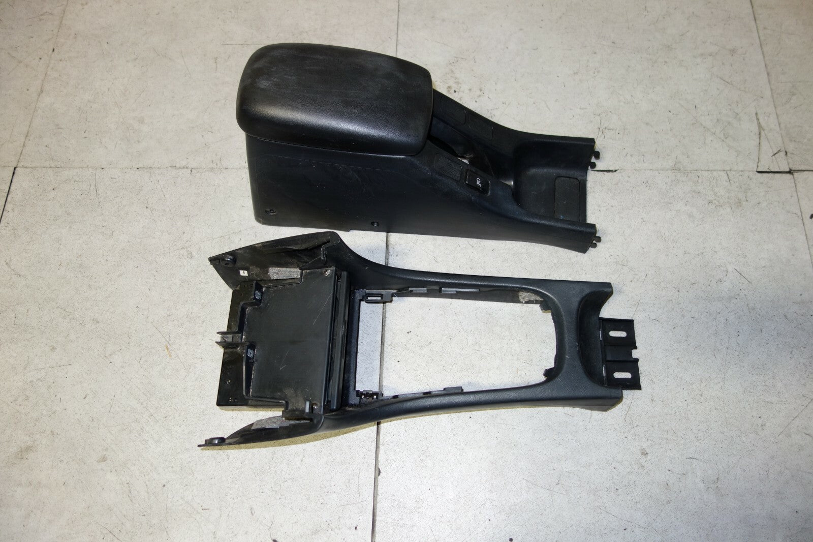 JDM Acura Integra Arm Rest Center Console Shifter Console DC2 RHD 1994-2001