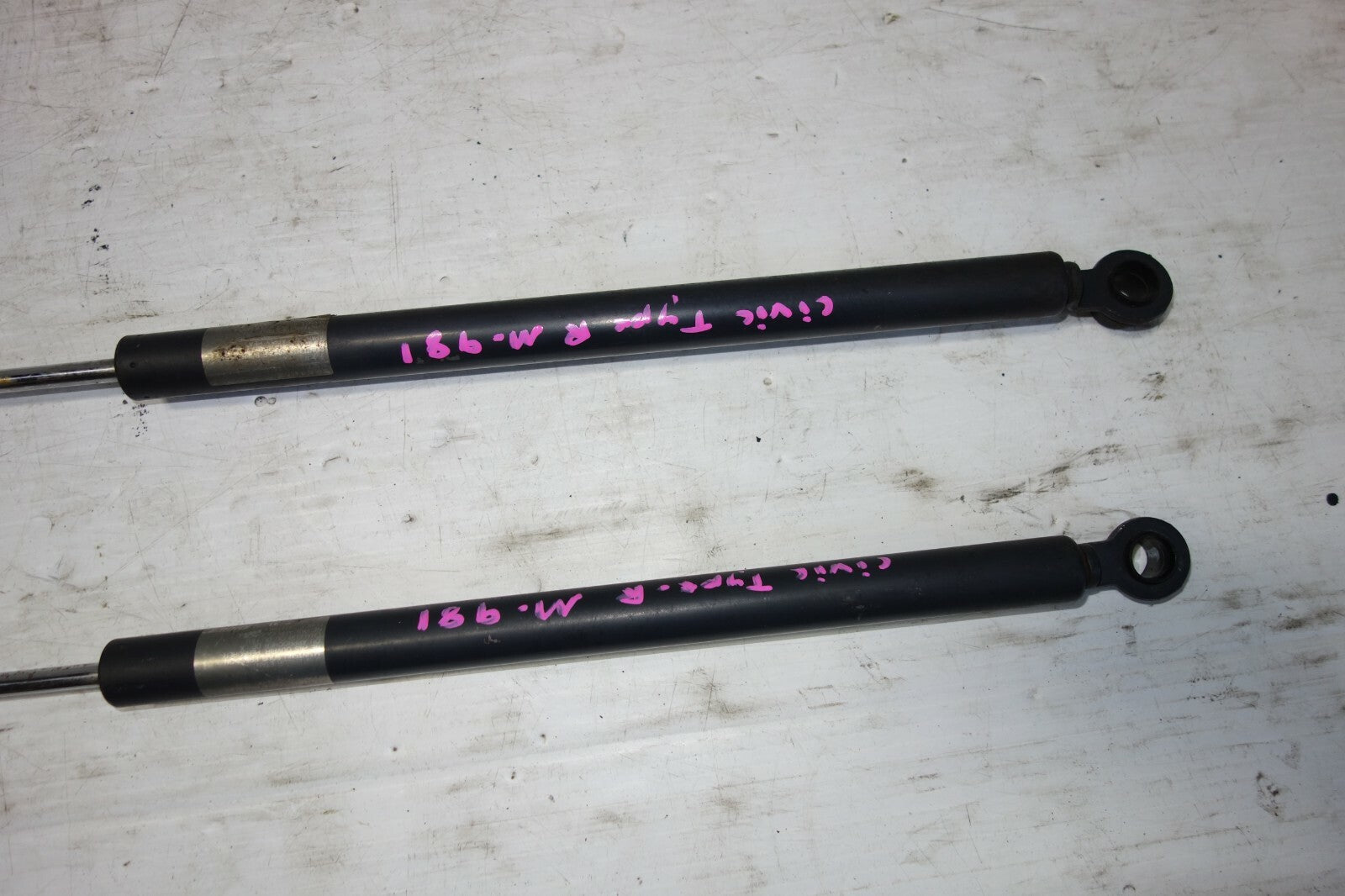 JDM 1996-2000 HONDA CIVIC TYPE R  EK9 REAR HATCH STRUTS TAILGATE TRUNK SHOCKS