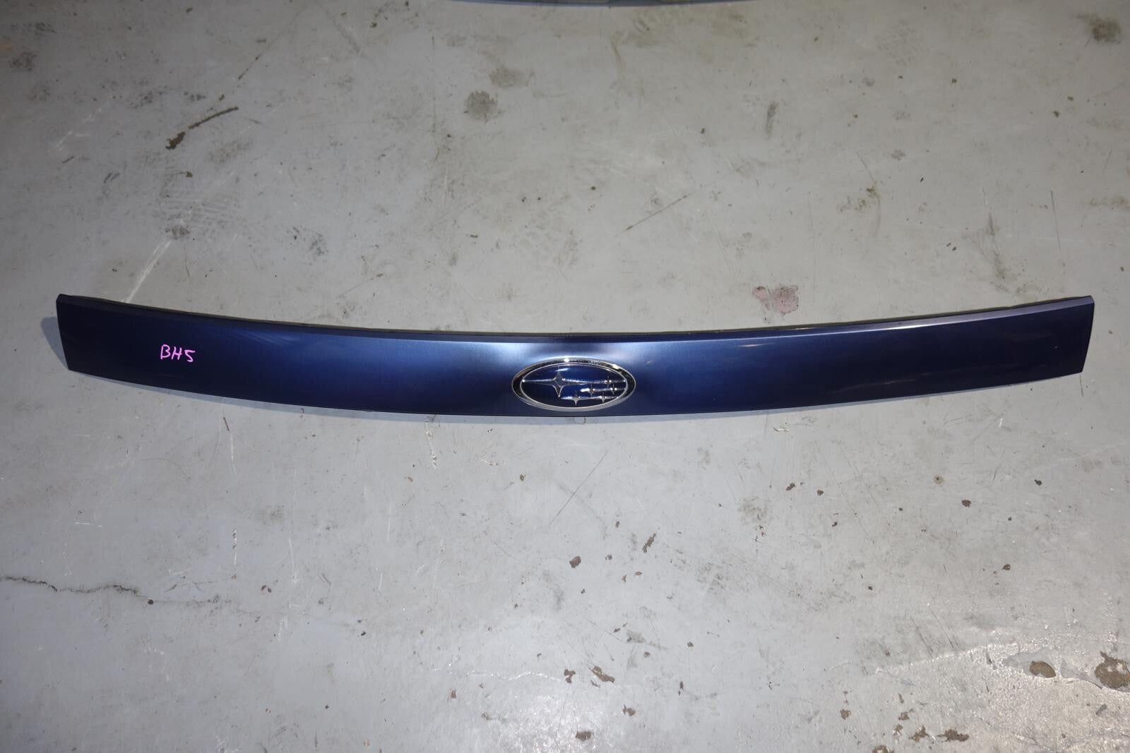 JDM Subaru Forester Rear Garnish 2009 2010 2011 2012 2013 SH5 SH9 Center Garnish