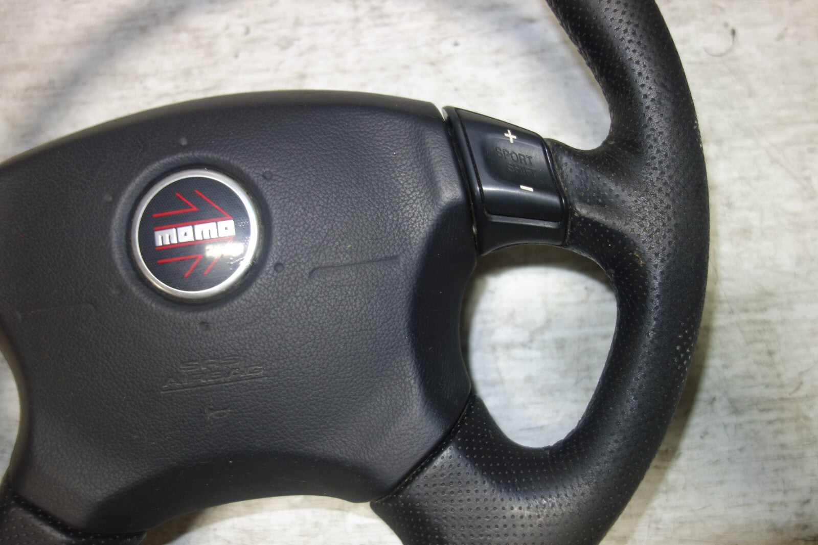 JDM Subaru Forester MoMo Steering Wheel 2003 2004 2005 2006 2007 2008 OEM Japan