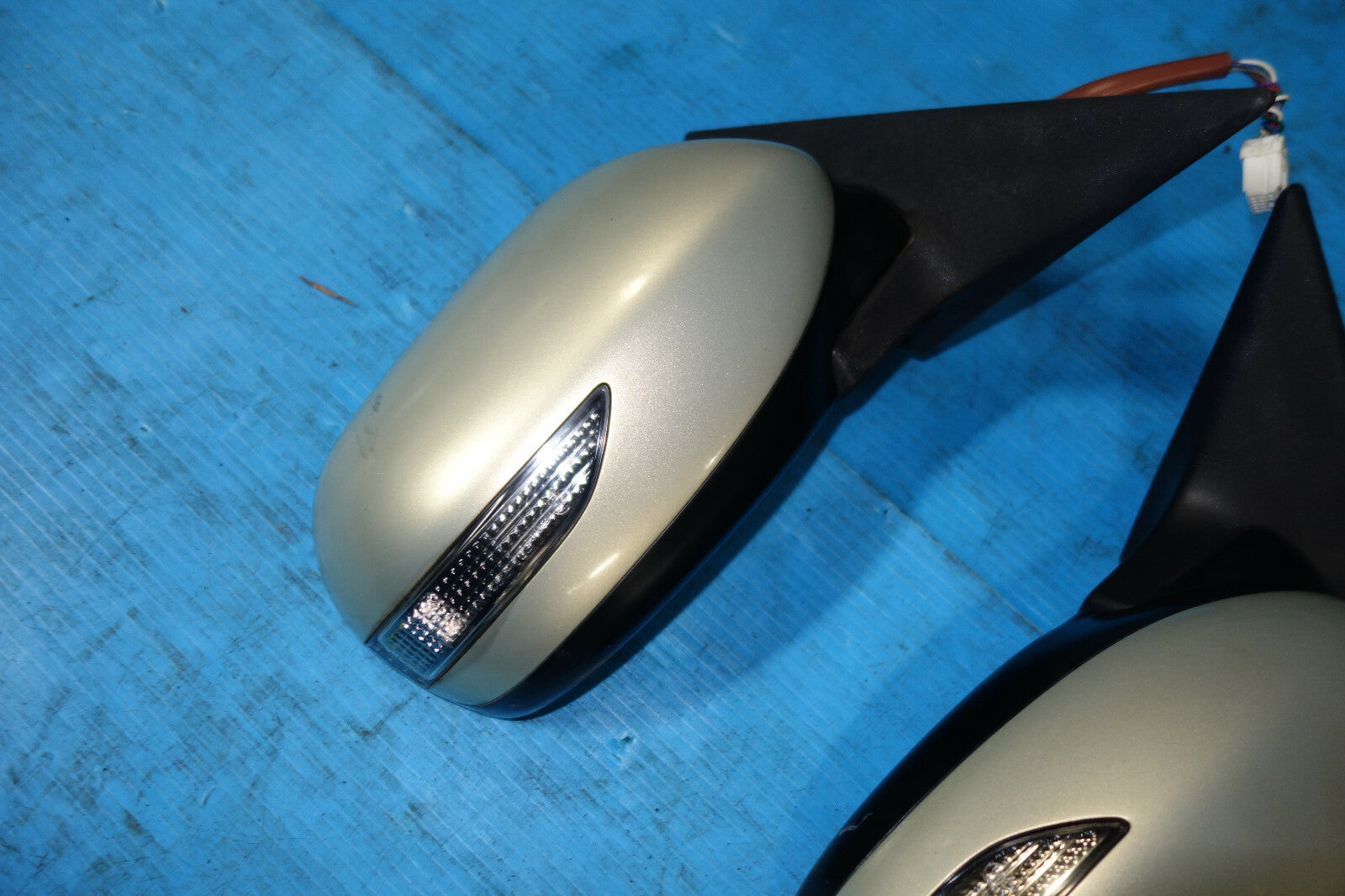 JDM Subaru Legacy OEM Power Folding Mirrors Signals & Switch 2005-2009 #6023