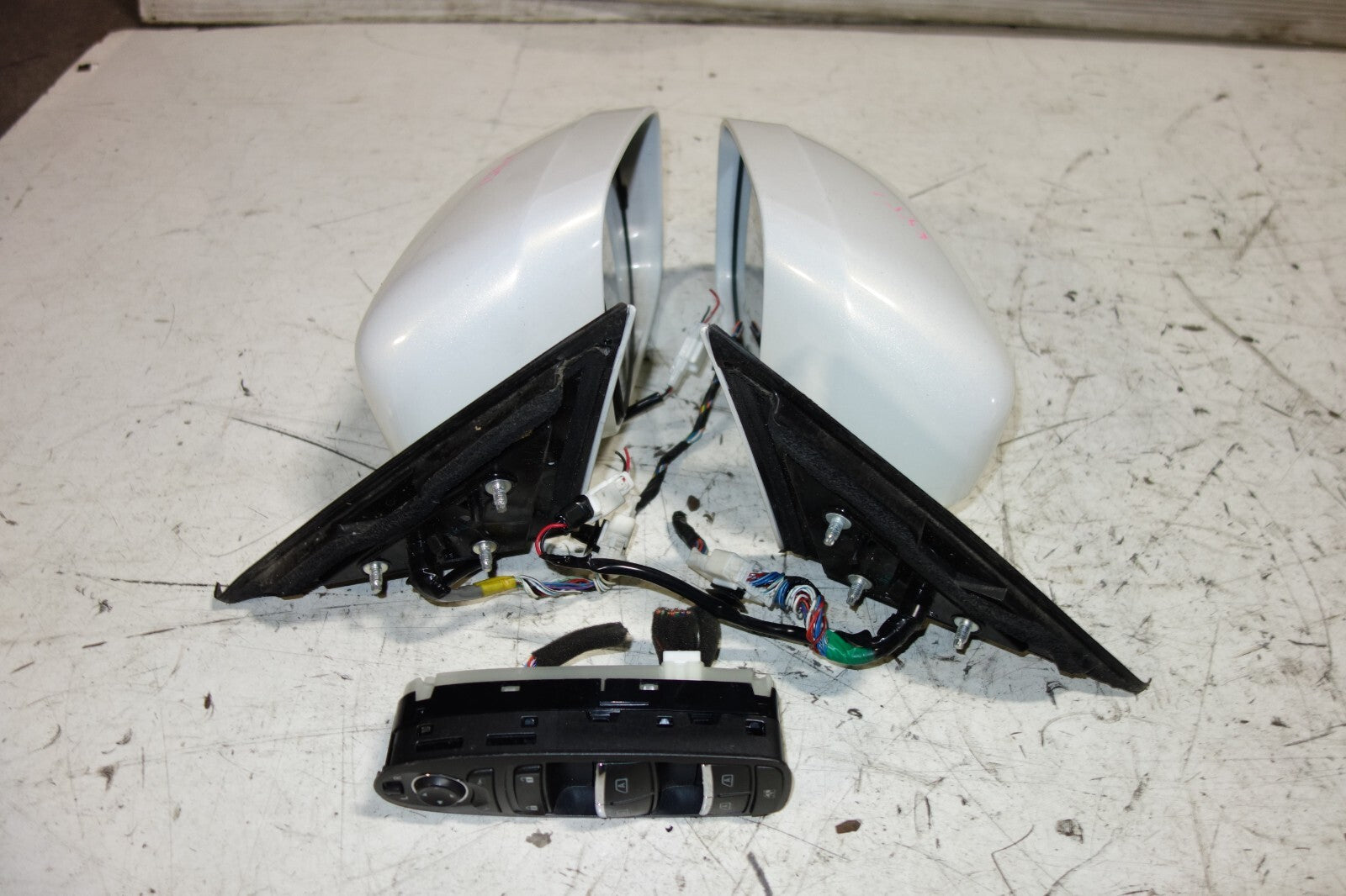 JDM GENUINE NISSAN FUGA KY51 OEM POWER FOLDING MIRRORS SWITCH AUTO FLIP