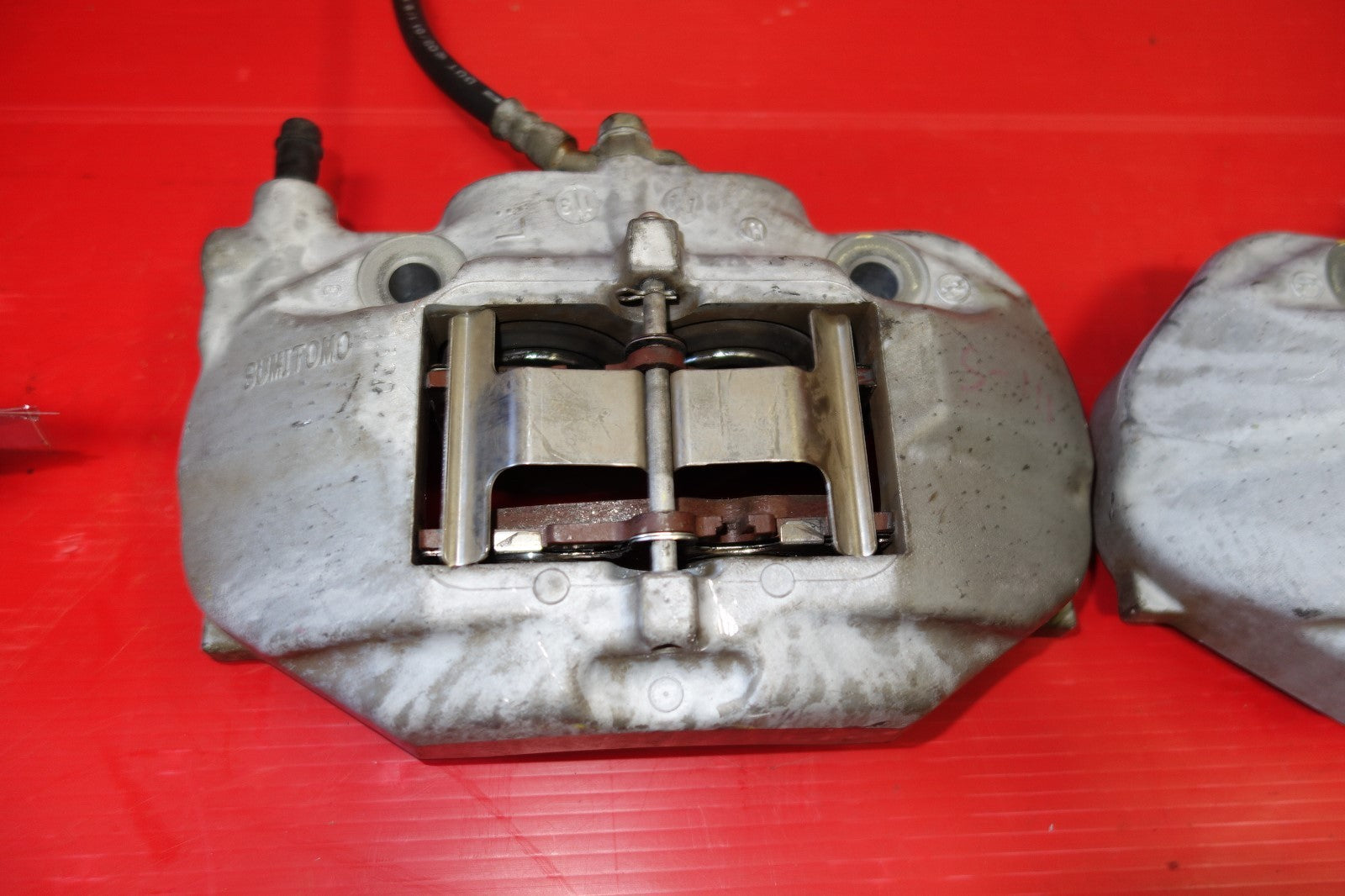 JDM Lexus LS430 OEM Front Brake Calipers 4 Piston Pot Left & Right 2001-2006