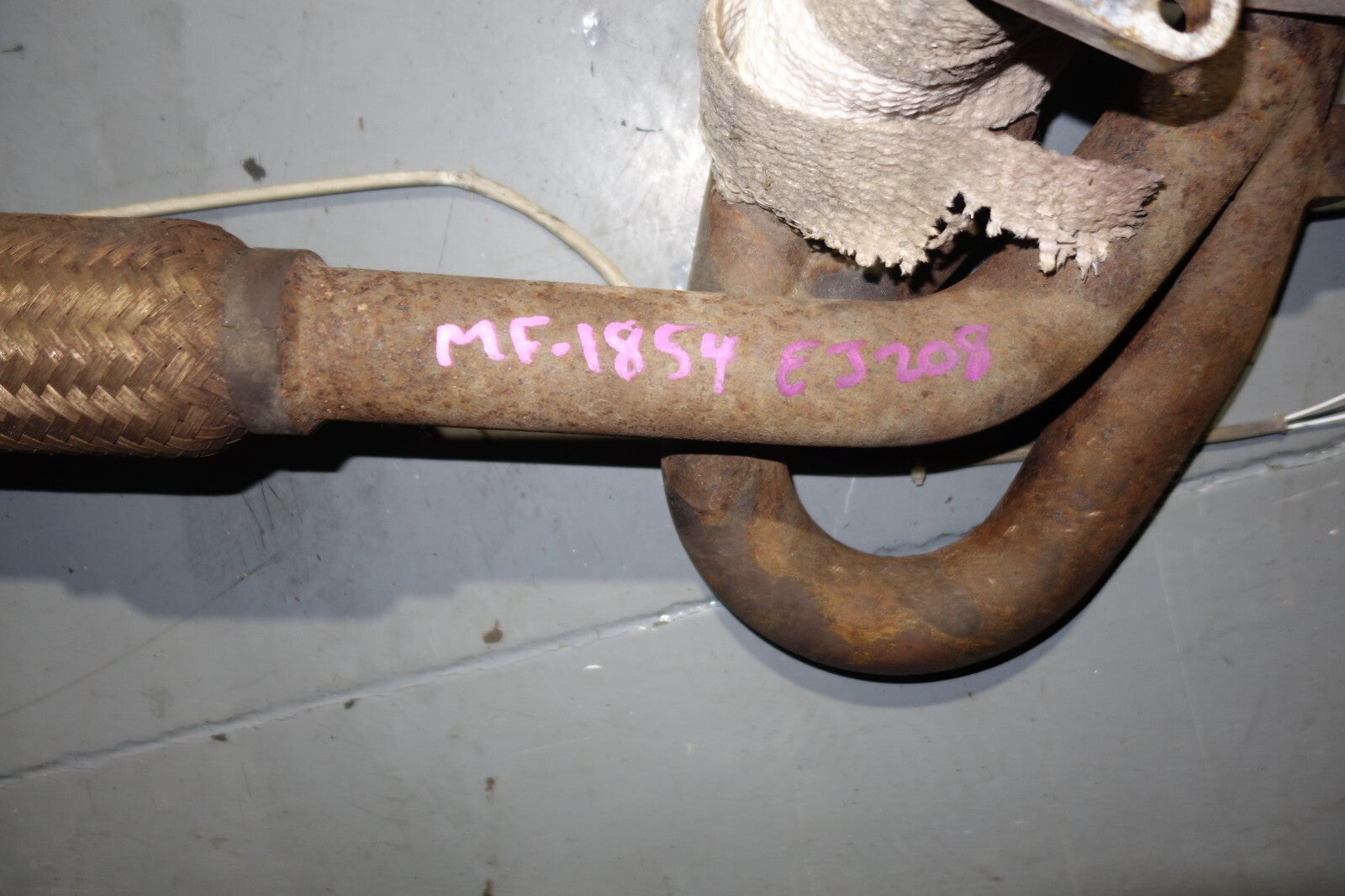 JDM 2000-2004 SUBARU LEGACY B4 EJ20 SUBARU EXHAUST  EXHAUST MANIFOLD TWIN TURBO