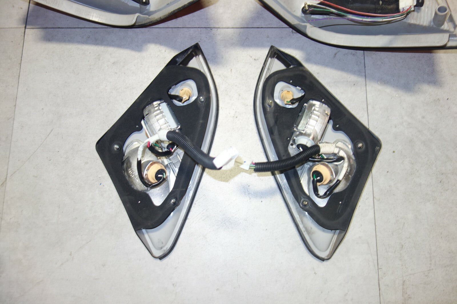 JDM Lexus LS430 Toyota Celsior Taillights Taillamps Trunk Lights 2001 2002 2003