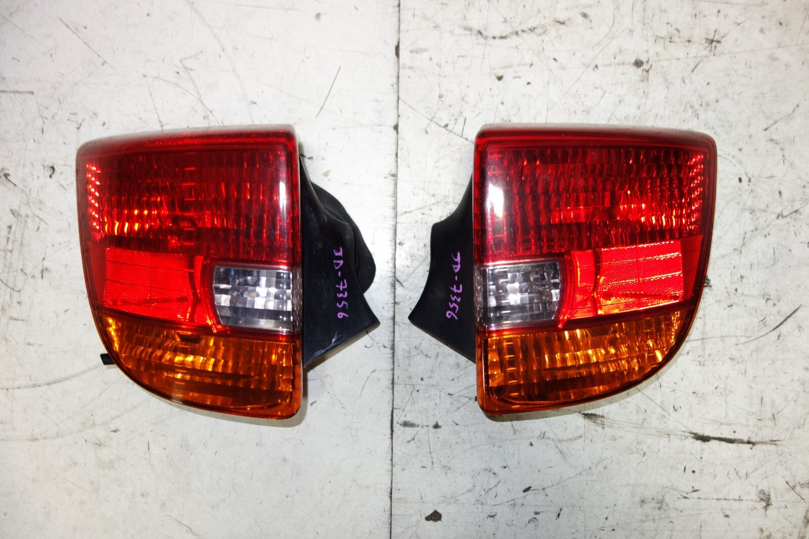 JDM 2000-2005 TOYOTA CELICA OEM TAIL LIGHTS LEFT & RIGHT TAIL LAMPS 2000-2005