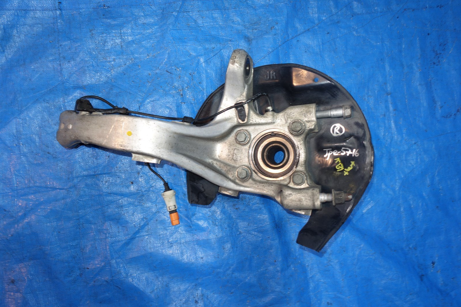Acura RL Front RH Right Side Wheel Hub Bearing Knuckle Spindle Hub 2005-12 JDM